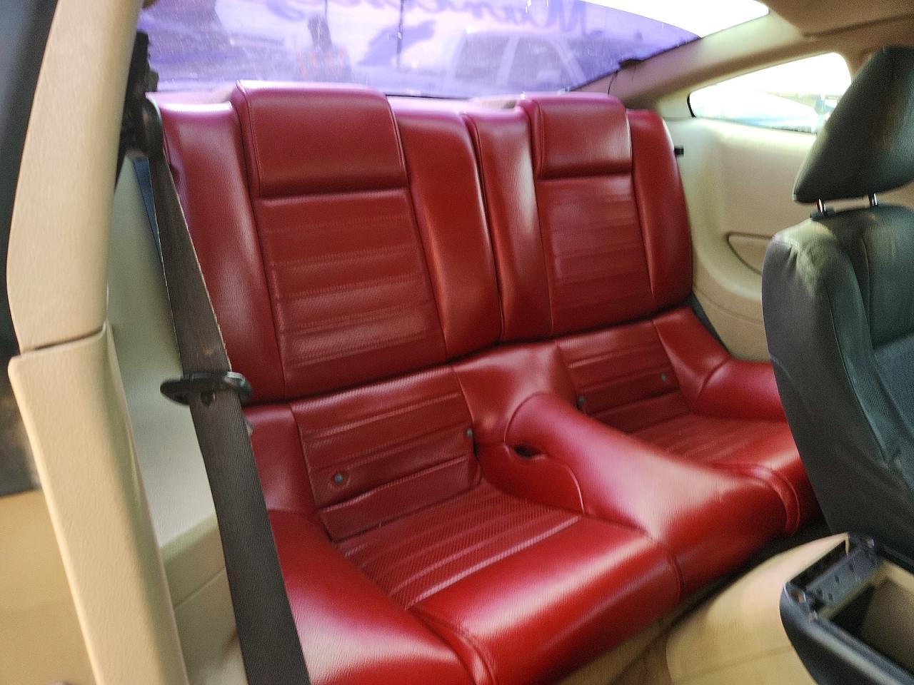 2007 Ford Mustang Коричневый vin: 1ZVFT80NX75281536