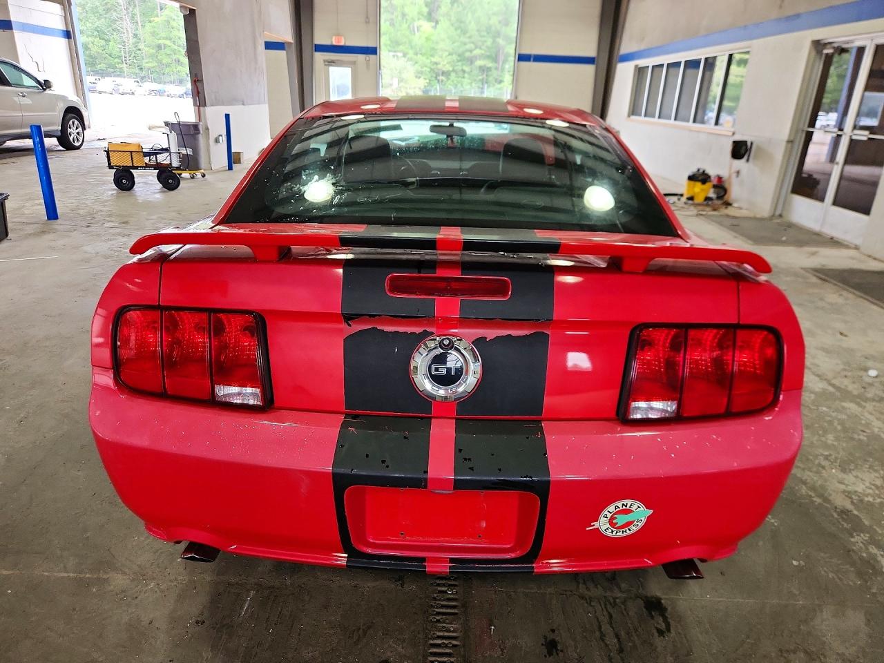 2005 Ford Mustang Gt Red vin: 1ZVFT82H055151317
