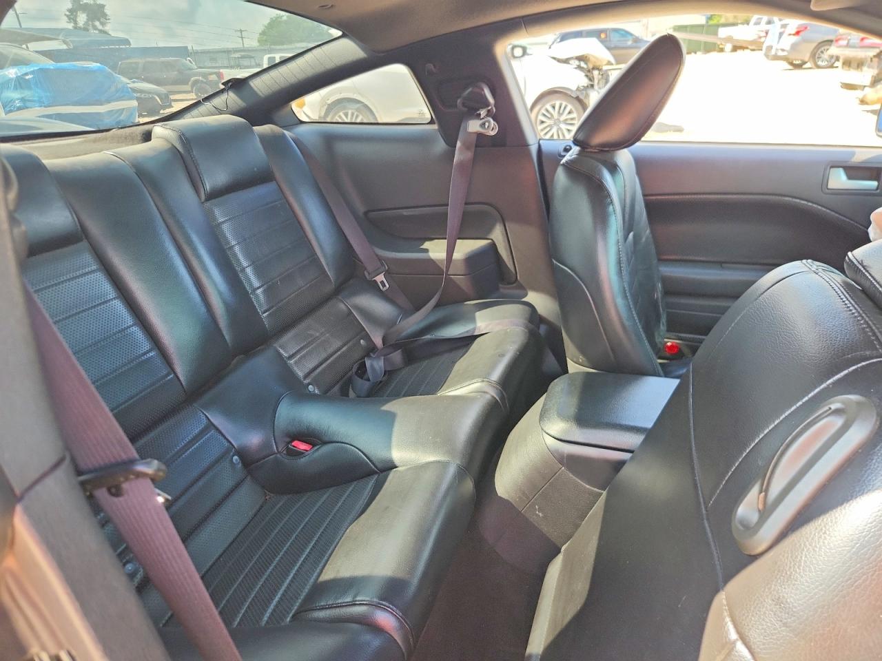 2006 Ford Mustang Gt Черный vin: 1ZVFT82H065222405