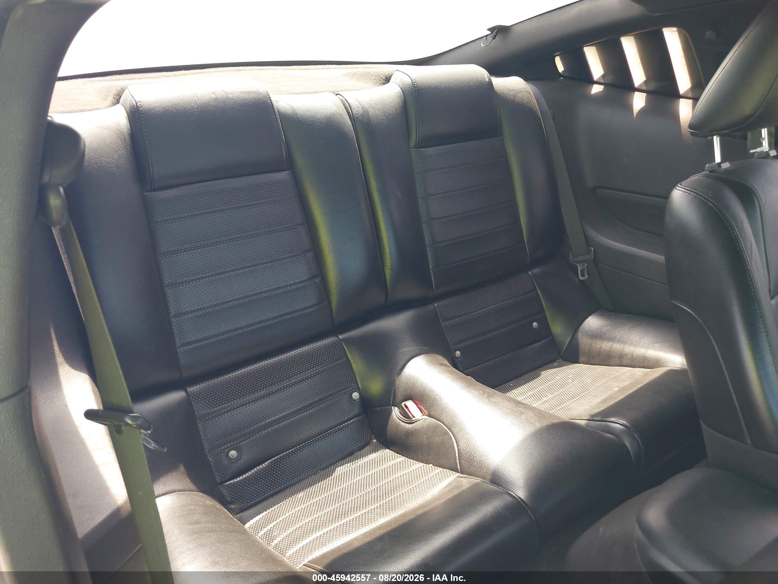 2007 Ford Mustang Gt Deluxe/gt Premium Серый vin: 1ZVFT82H075242672