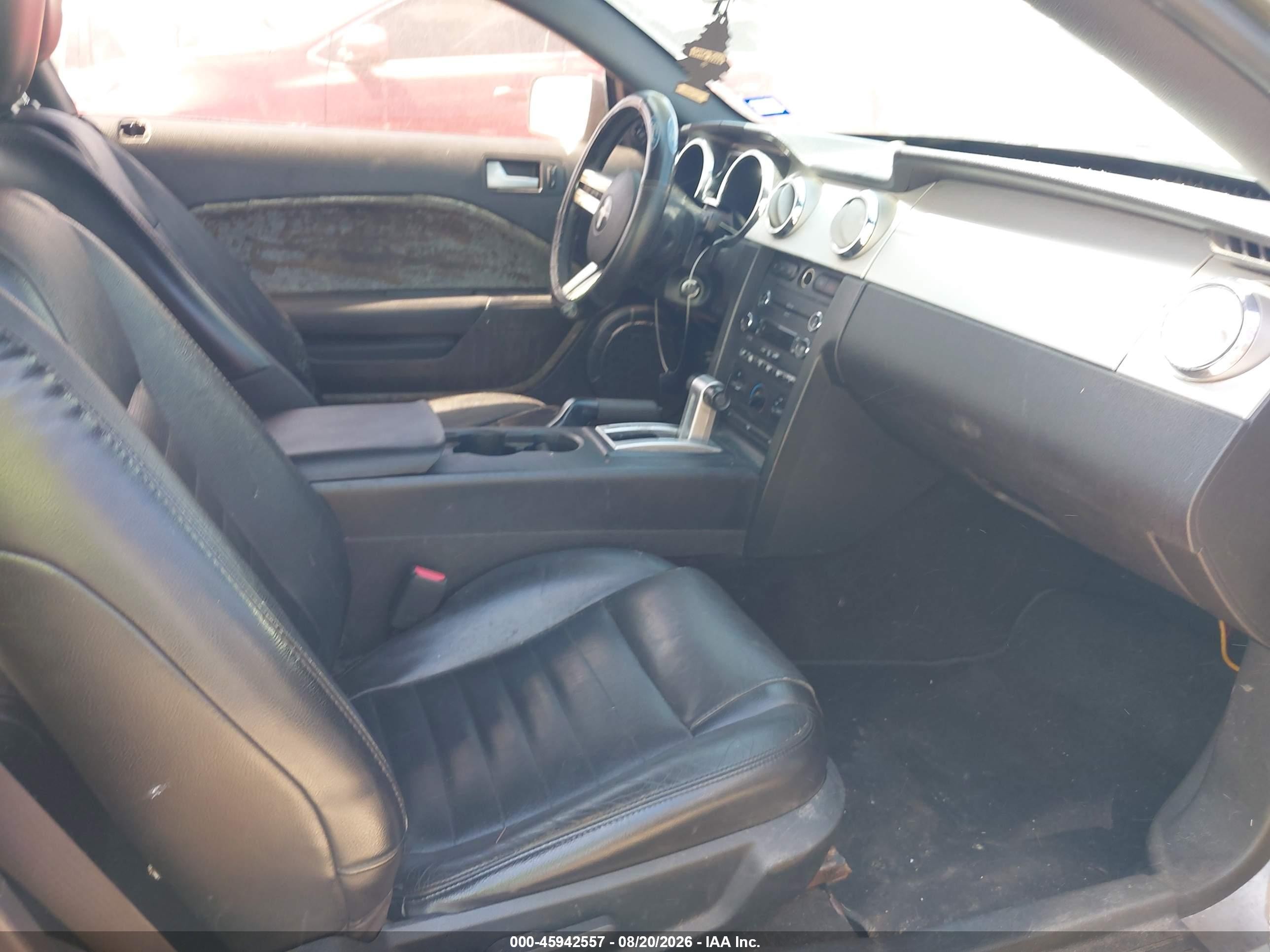 2007 Ford Mustang Gt Deluxe/gt Premium Серый vin: 1ZVFT82H075242672