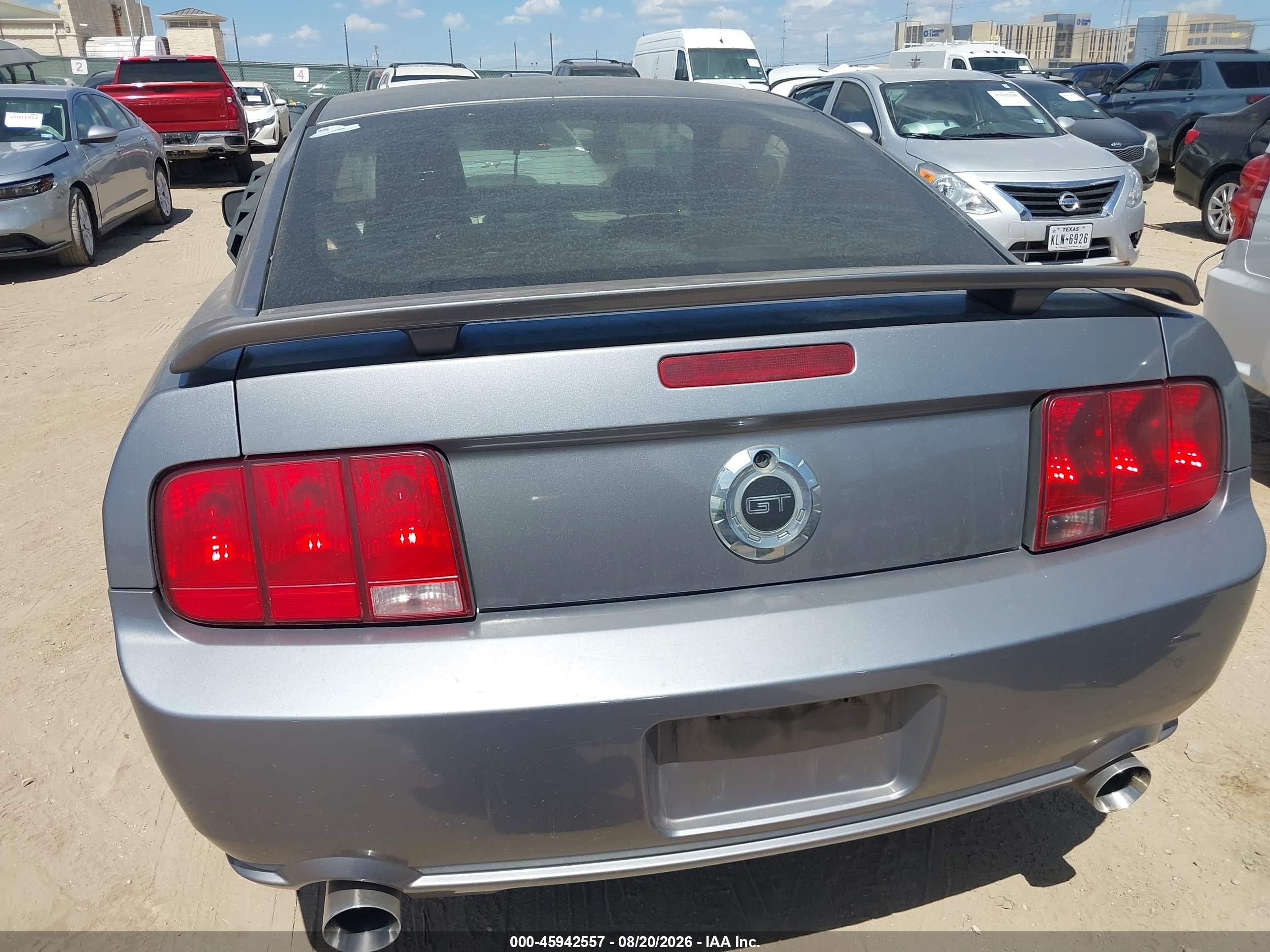 2007 Ford Mustang Gt Deluxe/gt Premium Серый vin: 1ZVFT82H075242672