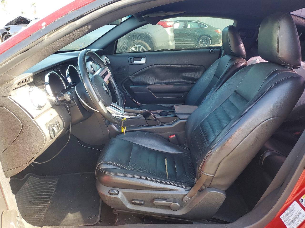 2006 Ford Mustang Gt Красный vin: 1ZVFT82H165194310