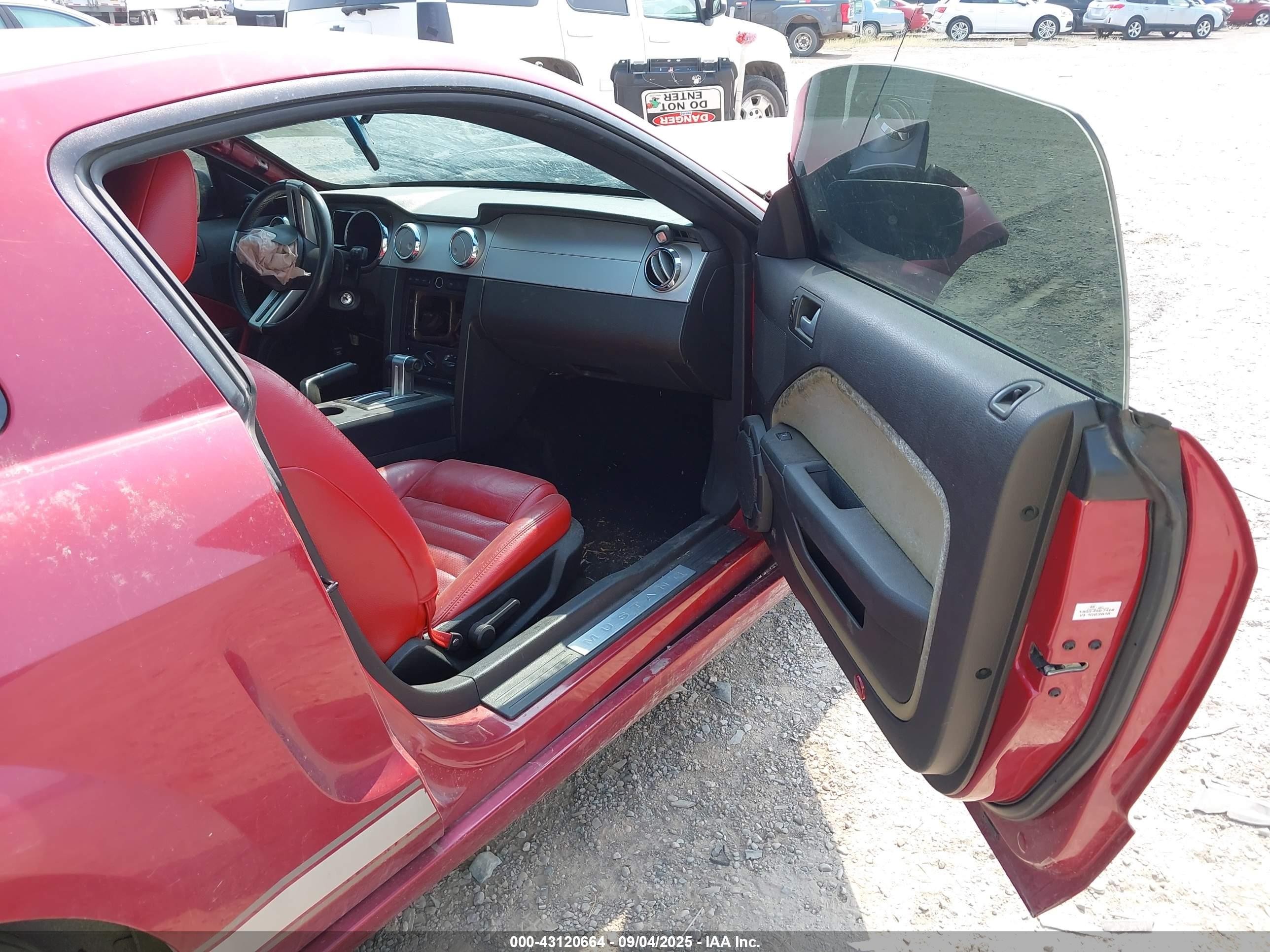 2006 Ford Mustang Gt Red vin: 1ZVFT82H265164720