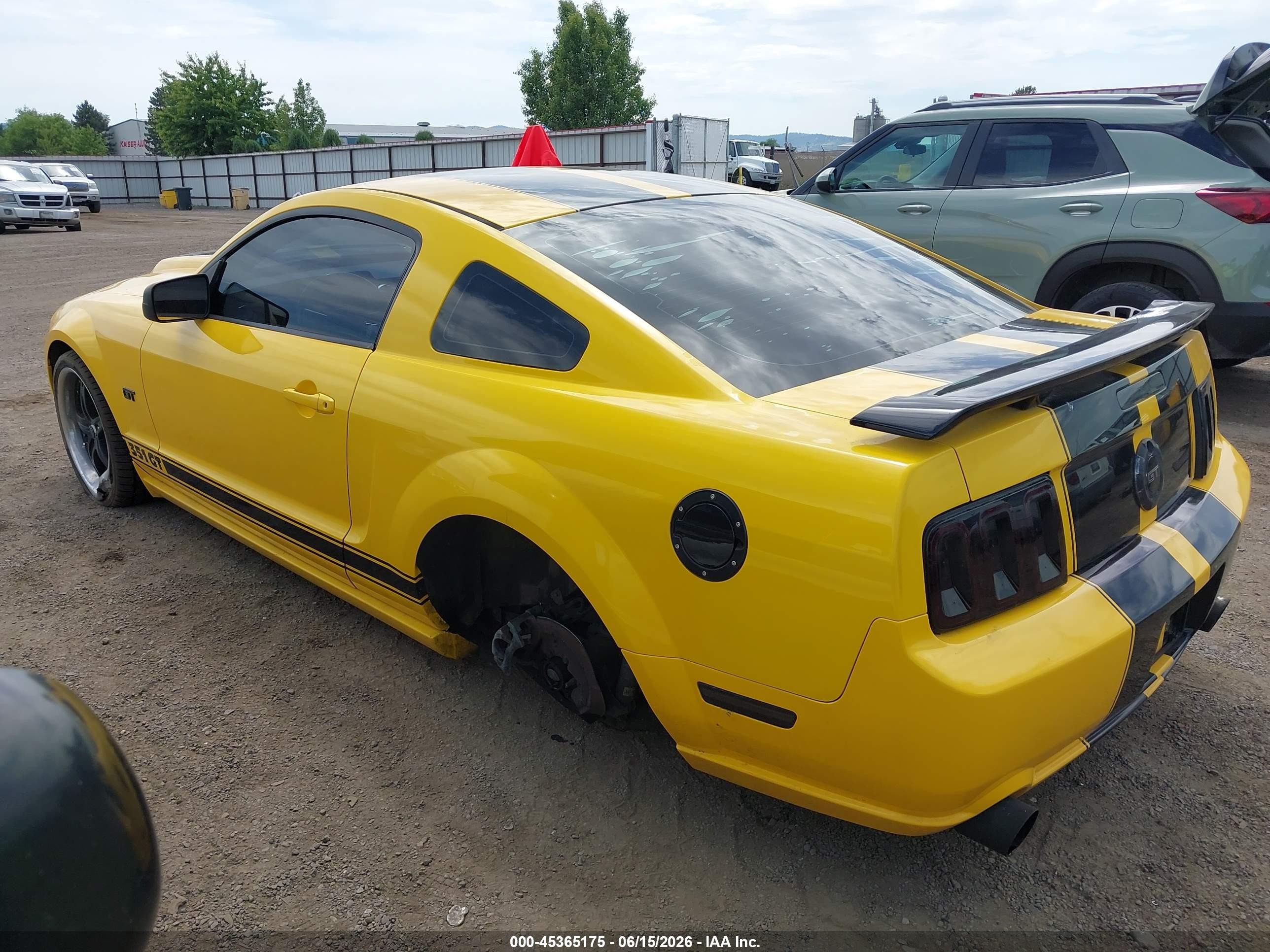 2006 Ford Mustang Gt Yellow vin: 1ZVFT82H265190654