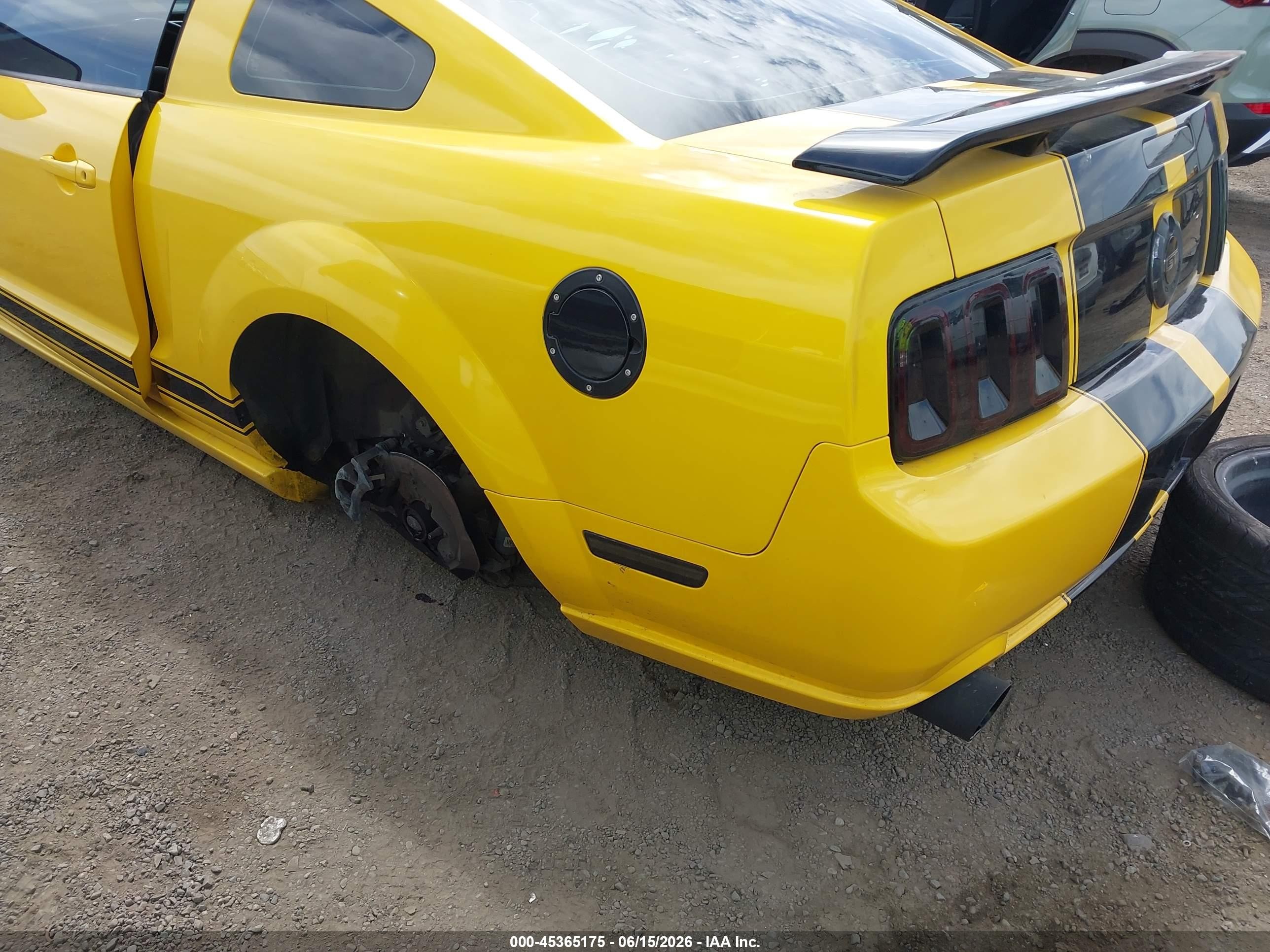 2006 Ford Mustang Gt Yellow vin: 1ZVFT82H265190654