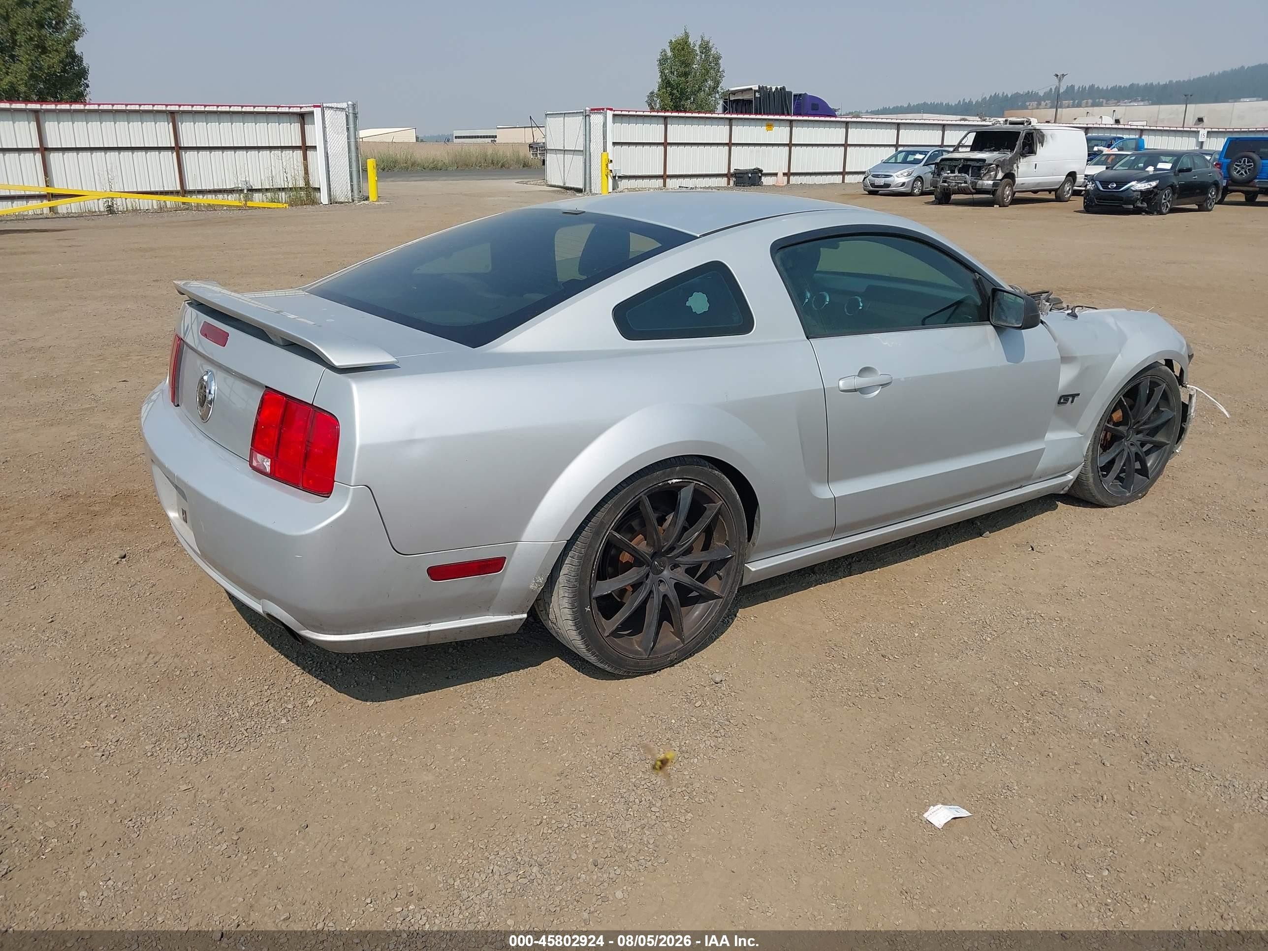 2006 Ford Mustang Gt Silver vin: 1ZVFT82H265233132