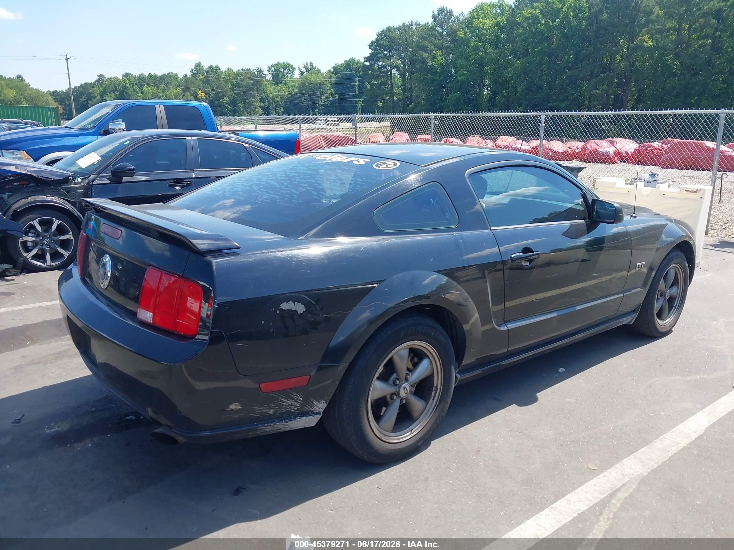 2005 Ford Mustang Gt Deluxe/gt Premium Black vin: 1ZVFT82H355237933