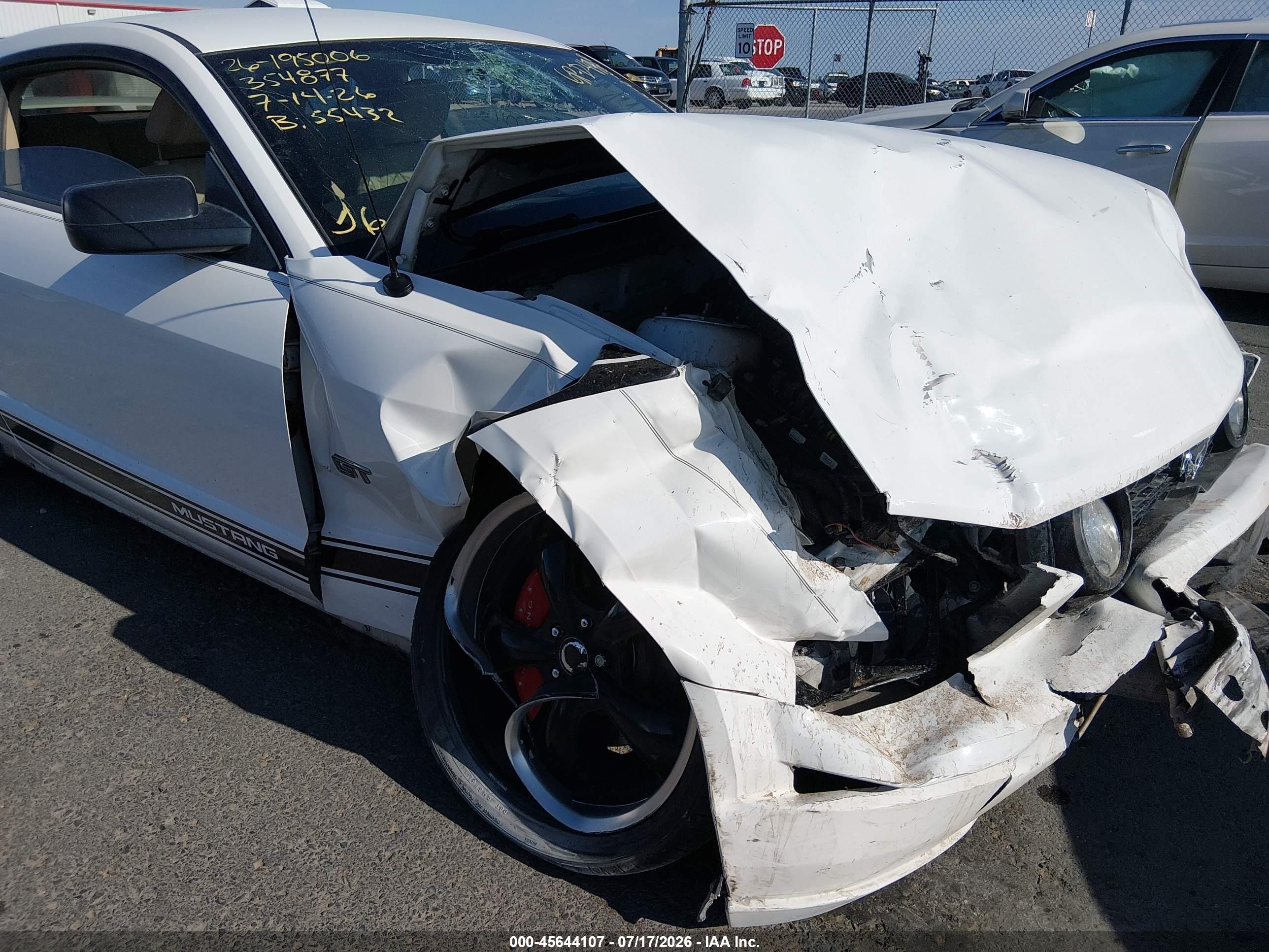 2006 Ford Mustang Gt White vin: 1ZVFT82H365215108