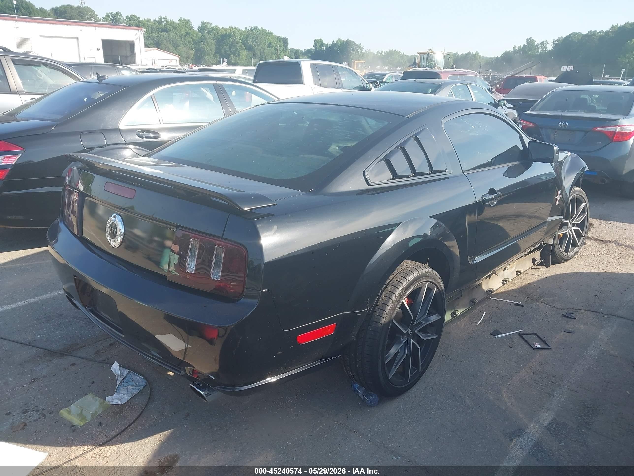 2007 Ford Mustang Gt Deluxe/gt Premium Black vin: 1ZVFT82H375274712