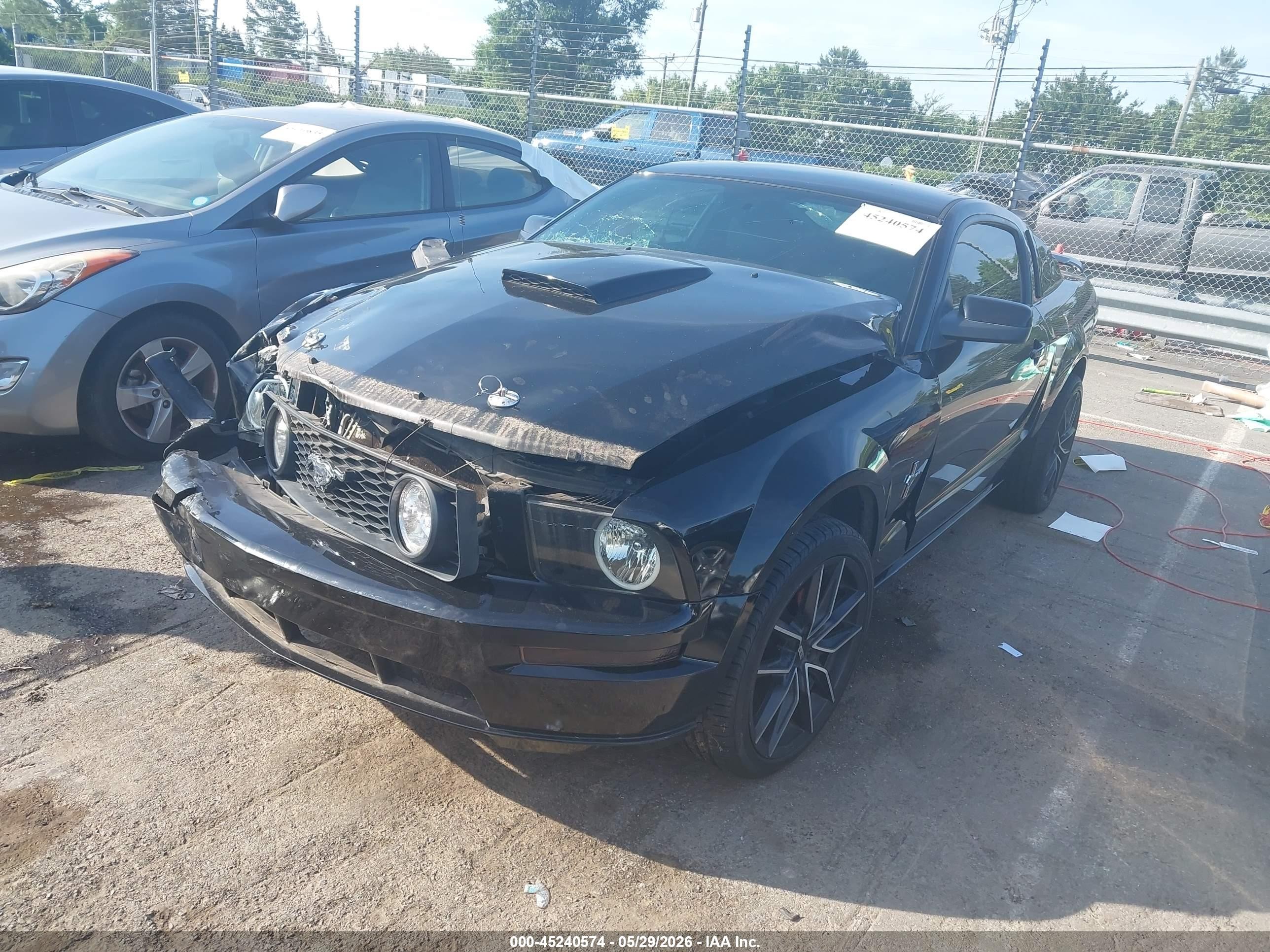 2007 Ford Mustang Gt Deluxe/gt Premium Black vin: 1ZVFT82H375274712