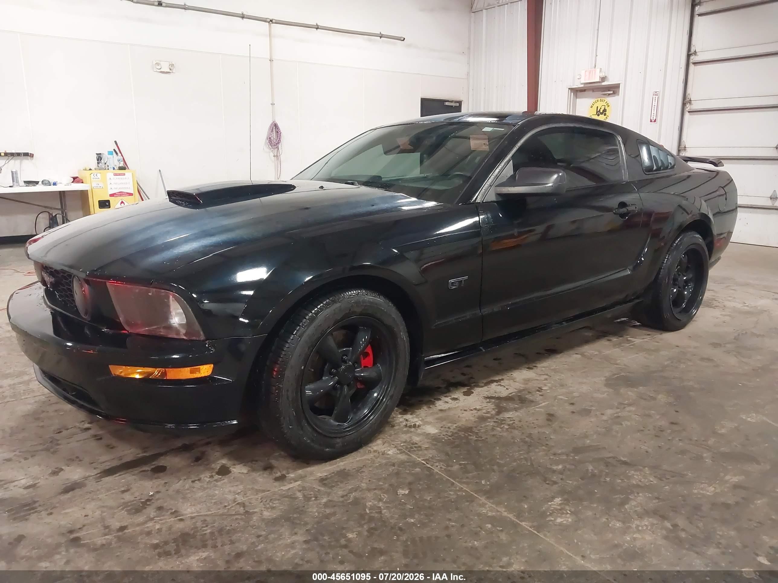 2007 Ford Mustang Gt Deluxe/gt Premium Black vin: 1ZVFT82H375305294