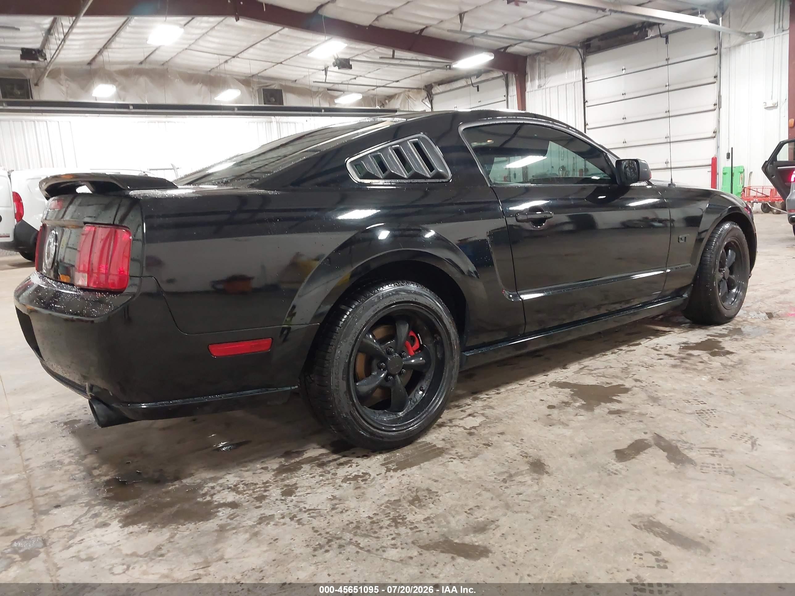 2007 Ford Mustang Gt Deluxe/gt Premium Black vin: 1ZVFT82H375305294