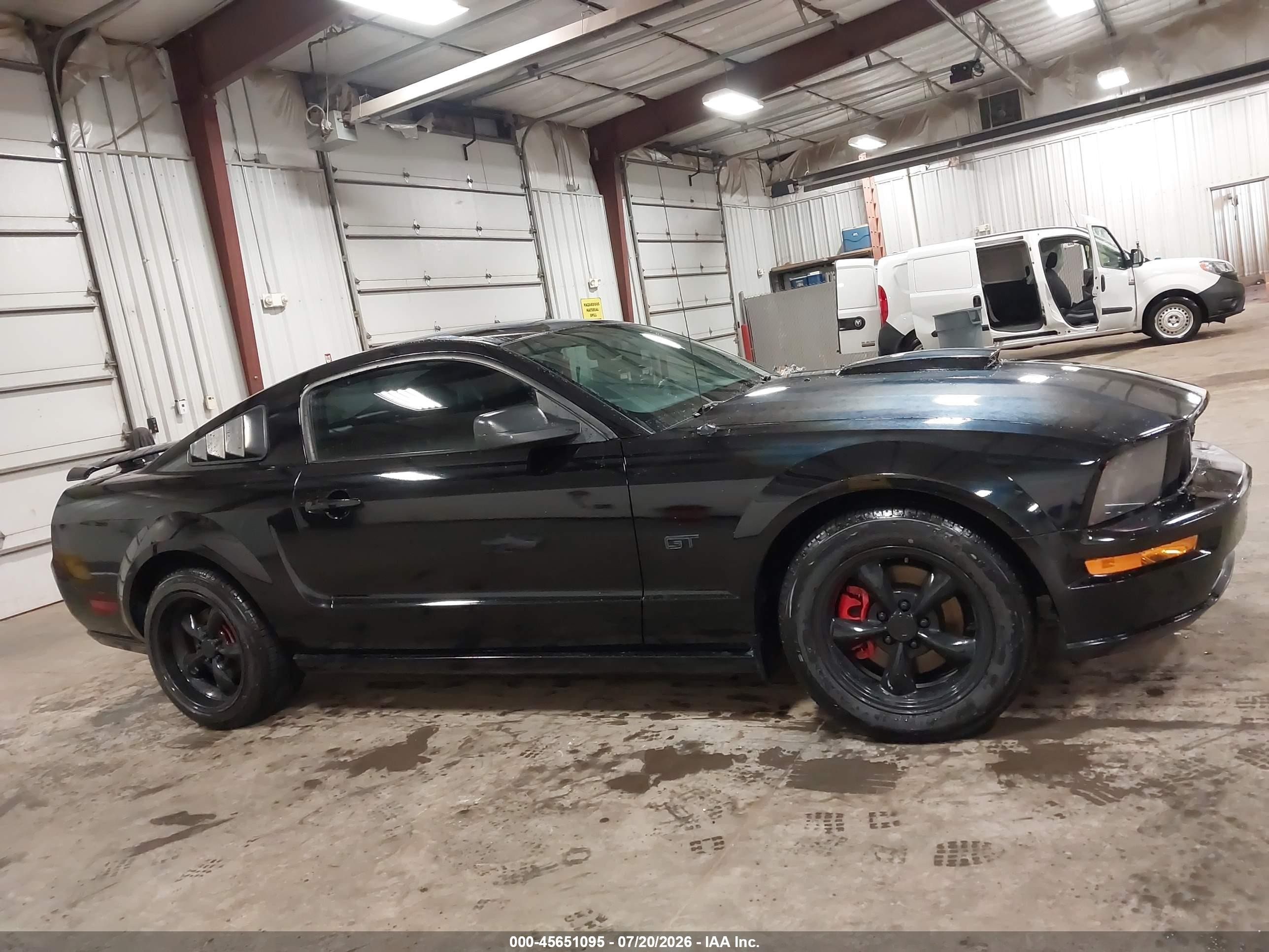 2007 Ford Mustang Gt Deluxe/gt Premium Black vin: 1ZVFT82H375305294