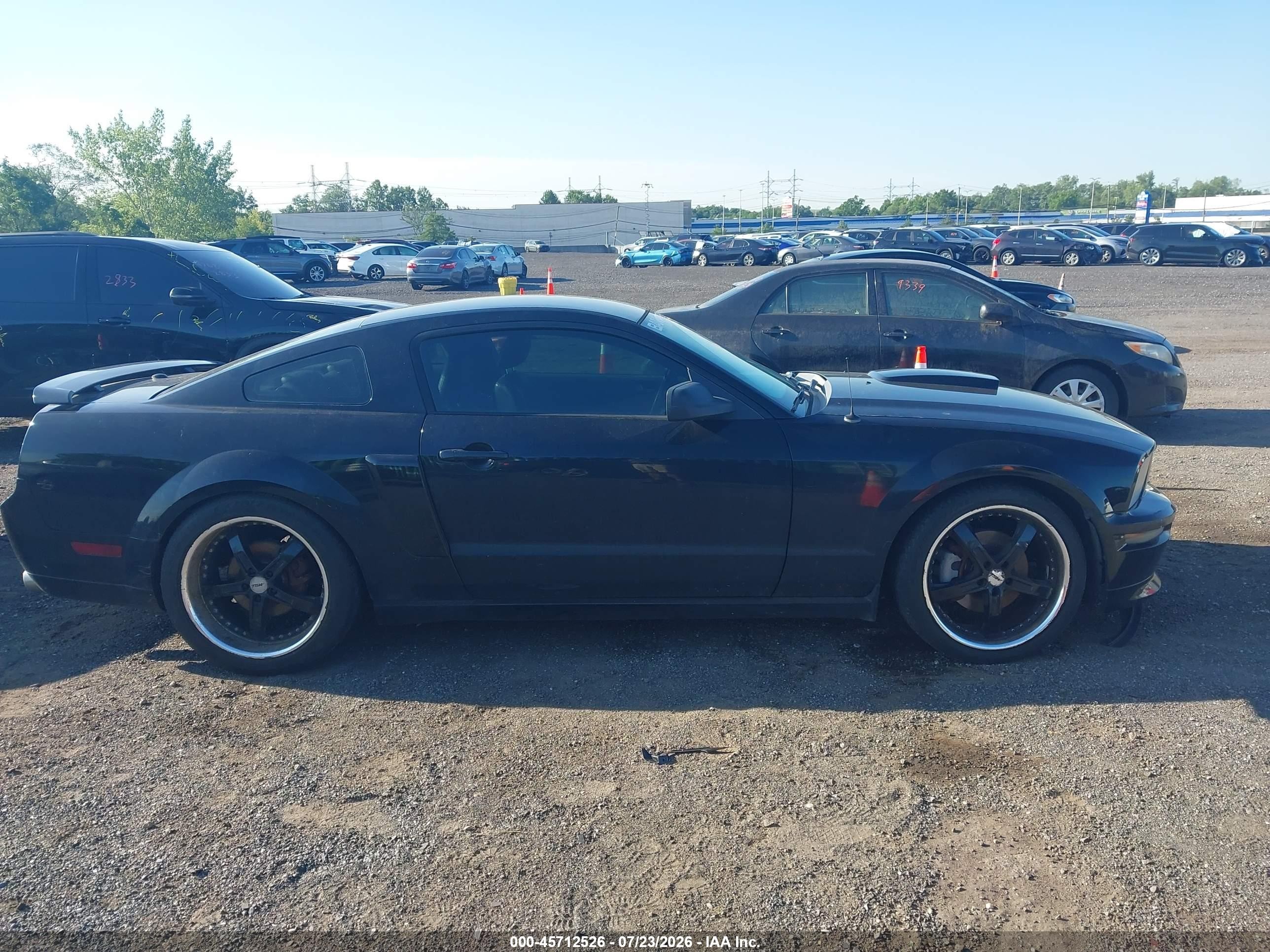 2007 Ford Mustang Gt Deluxe/gt Premium Black vin: 1ZVFT82H375356312
