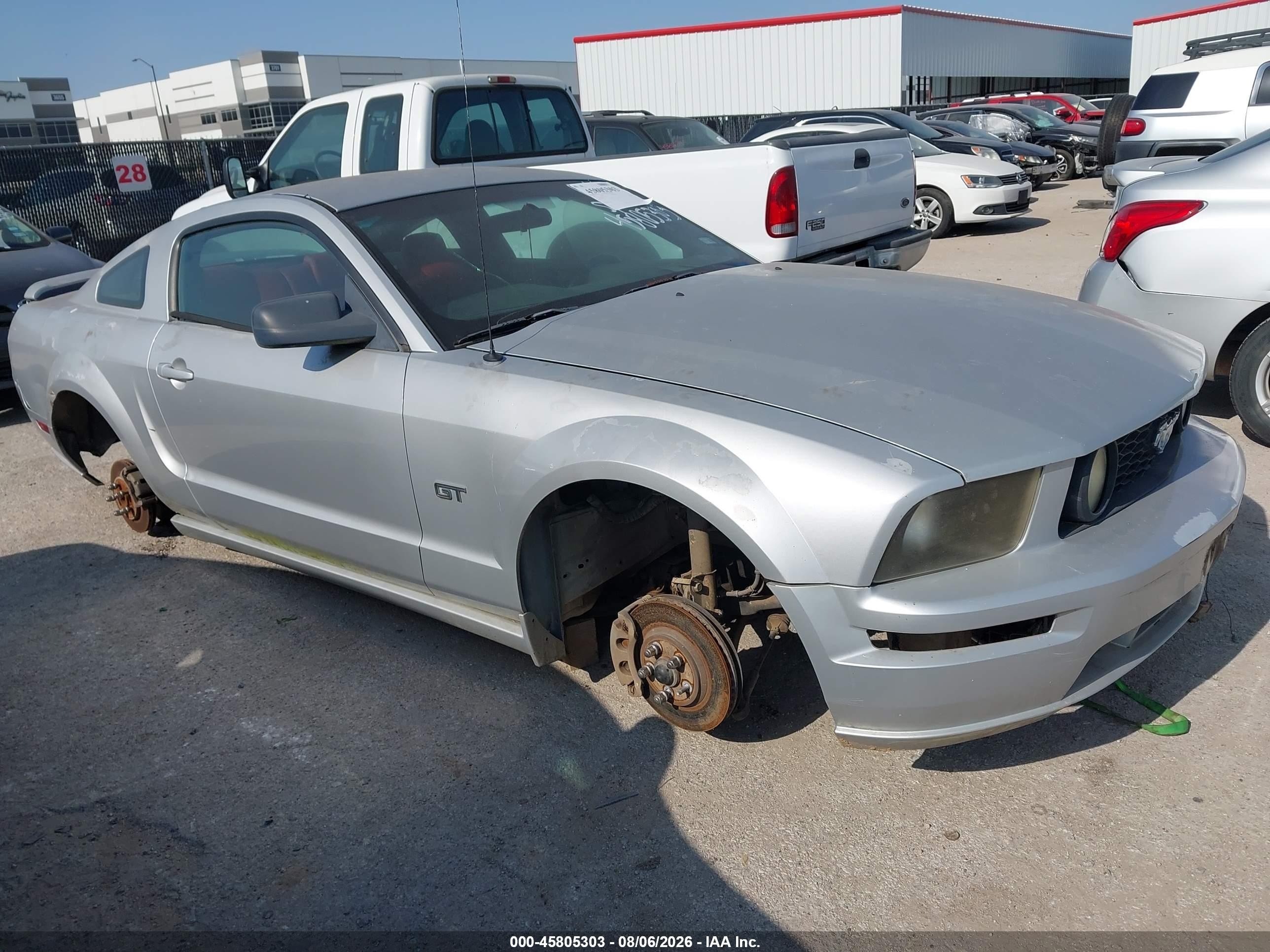 2005 Ford Mustang Gt Deluxe/gt Premium Silver vin: 1ZVFT82H555112951