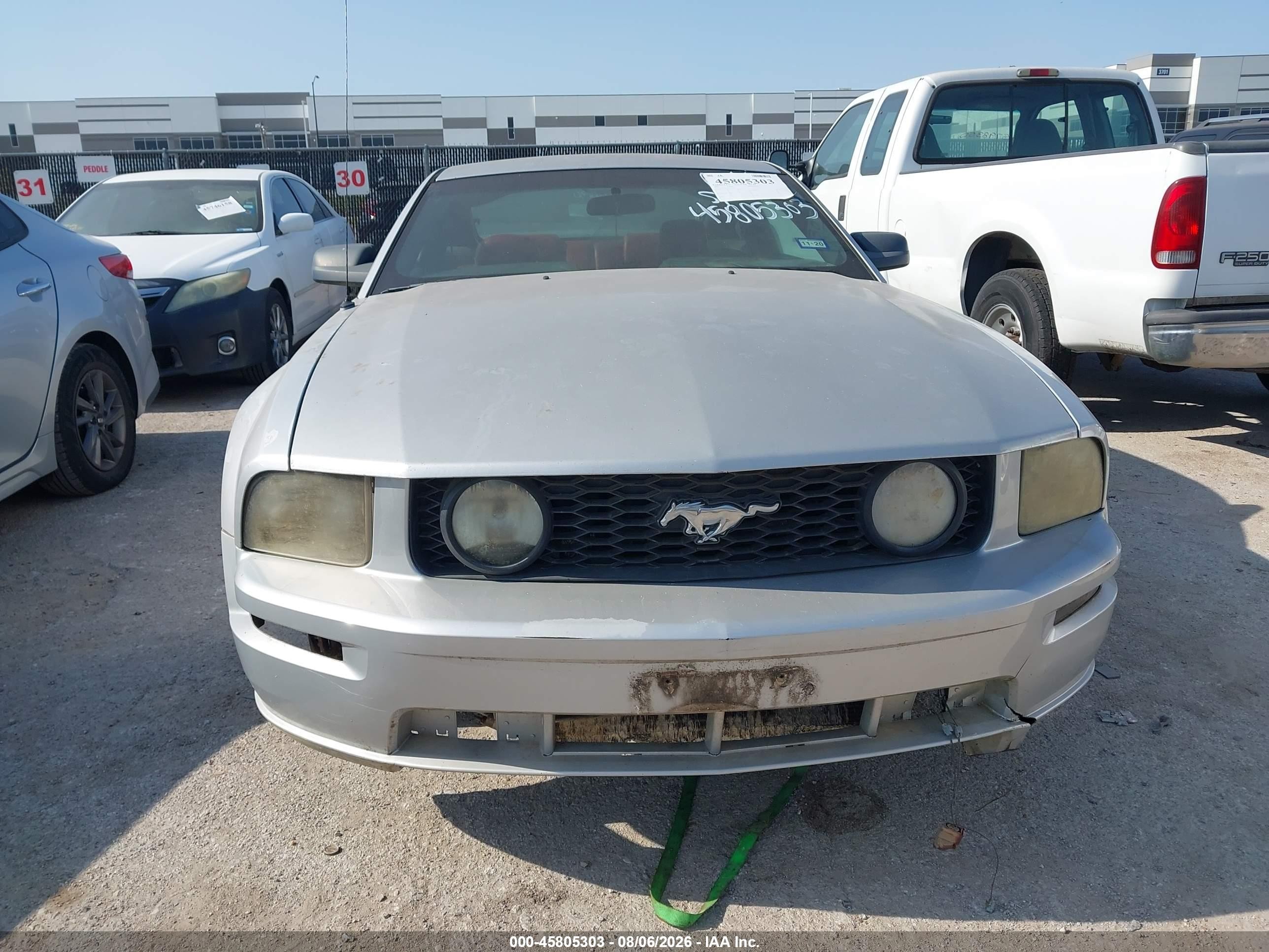 2005 Ford Mustang Gt Deluxe/gt Premium Silver vin: 1ZVFT82H555112951