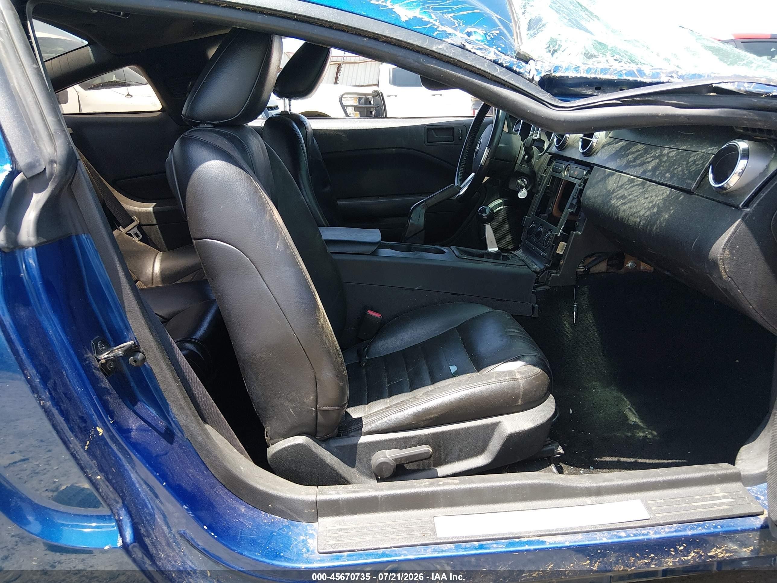 2007 Ford Mustang Gt Deluxe/gt Premium Синий vin: 1ZVFT82H575226600