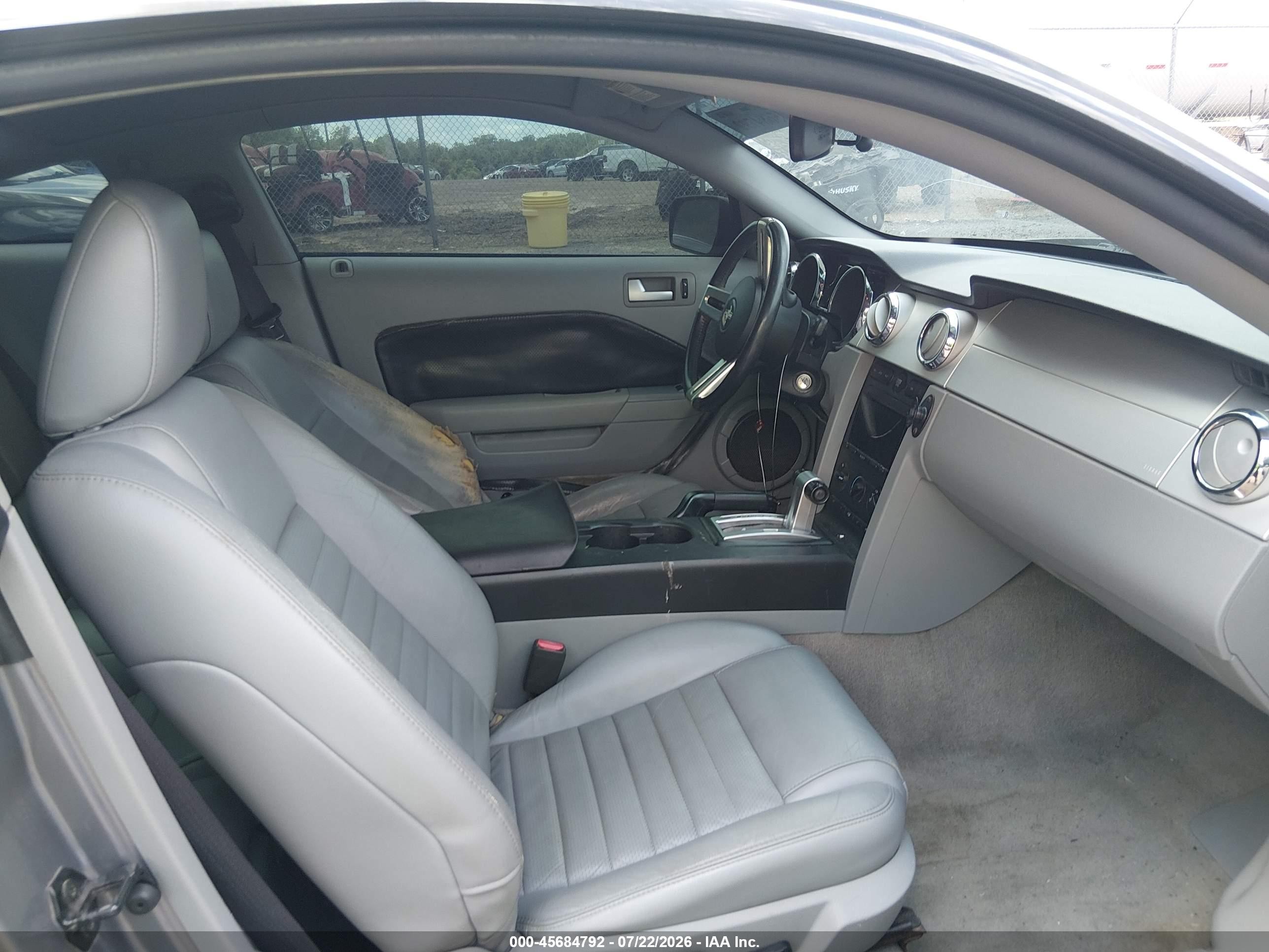 2007 Ford Mustang Gt Deluxe/gt Premium Gray vin: 1ZVFT82H575231571