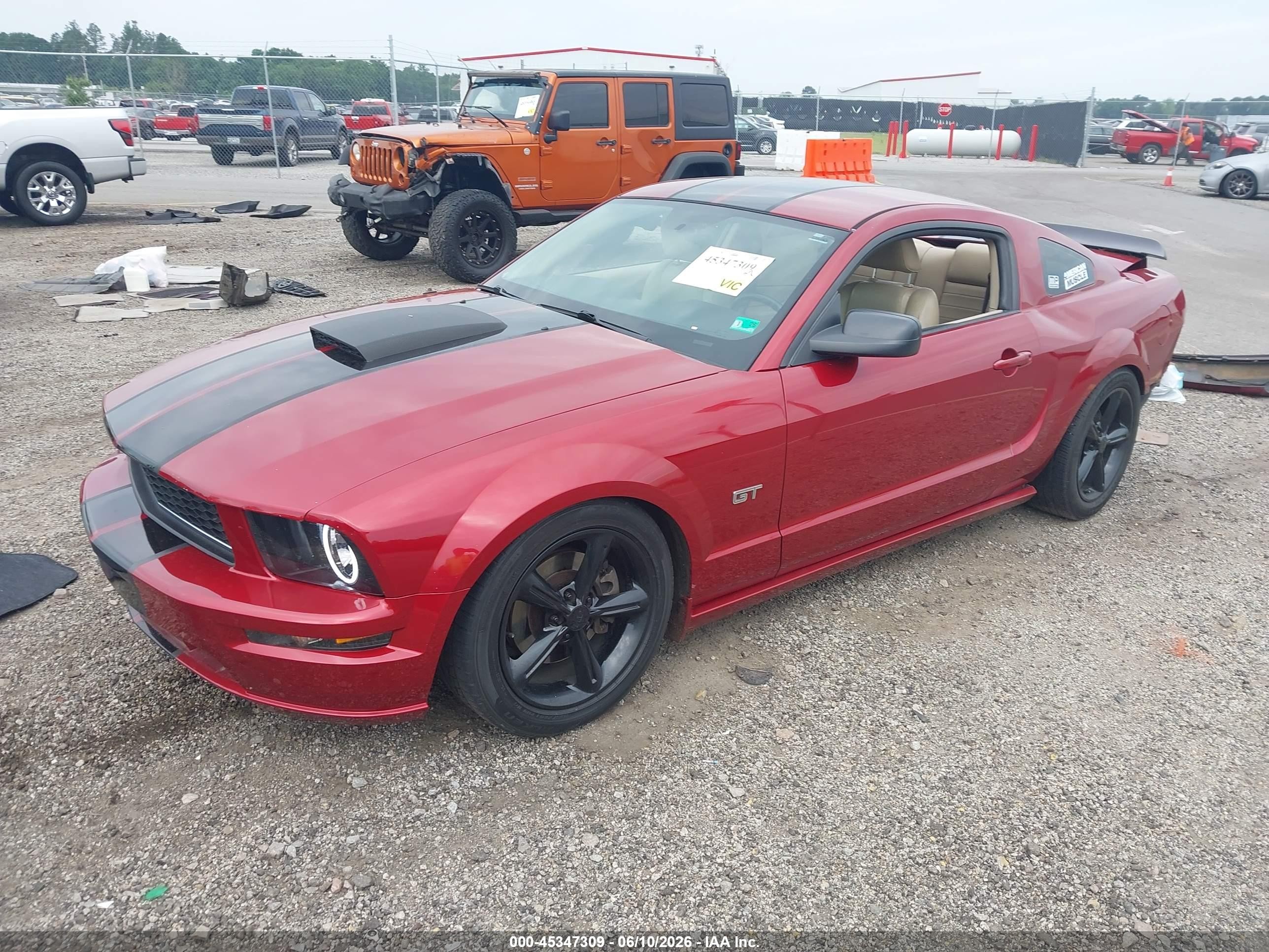 2007 Ford Mustang Gt Deluxe/gt Premium Red vin: 1ZVFT82H575363732