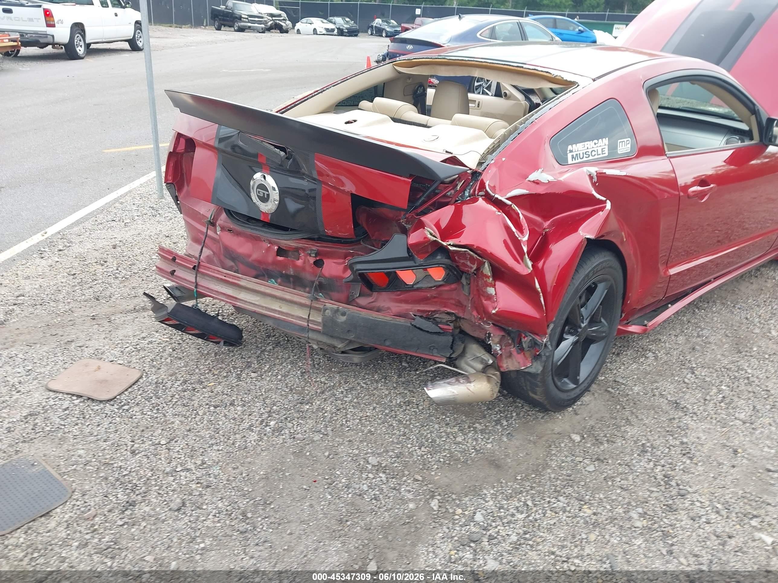 2007 Ford Mustang Gt Deluxe/gt Premium Red vin: 1ZVFT82H575363732