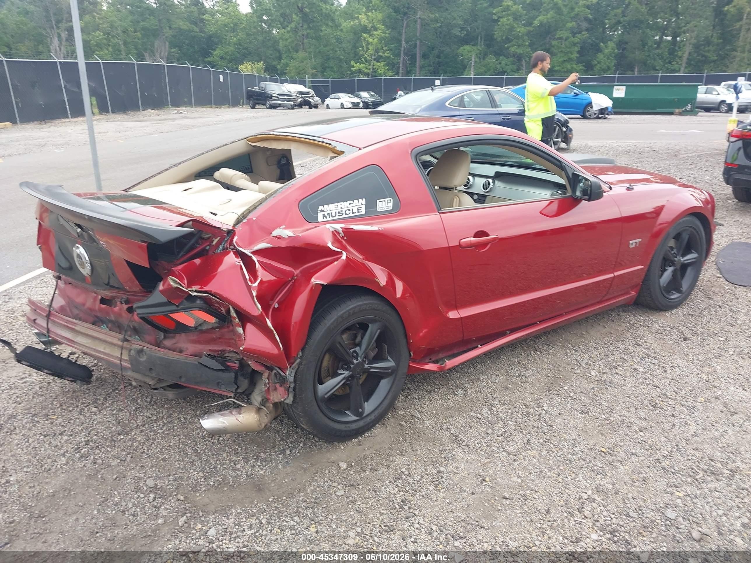 2007 Ford Mustang Gt Deluxe/gt Premium Red vin: 1ZVFT82H575363732