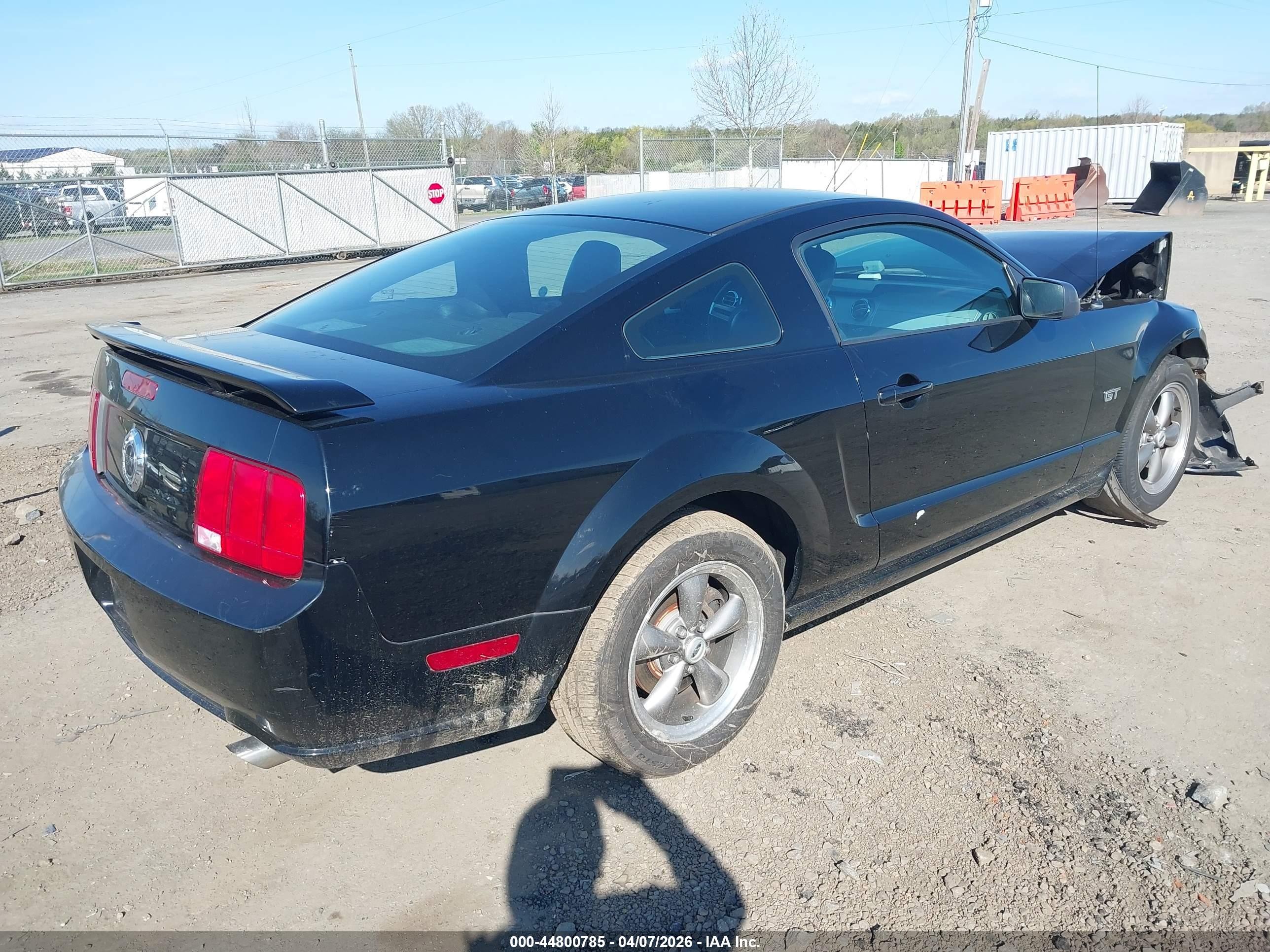 2005 Ford Mustang Gt Deluxe/gt Premium Black vin: 1ZVFT82H655123649