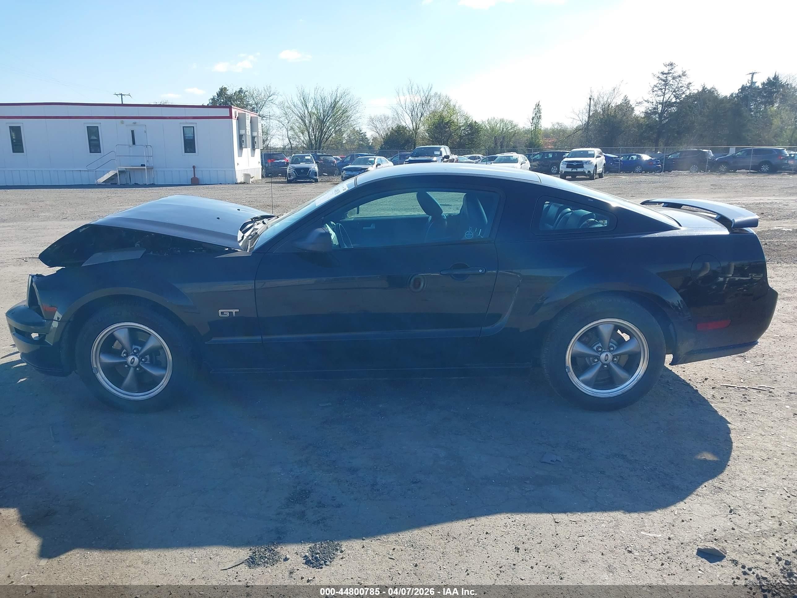 2005 Ford Mustang Gt Deluxe/gt Premium Black vin: 1ZVFT82H655123649