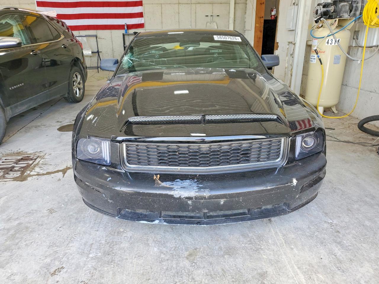 2005 Ford Mustang Gt Черный vin: 1ZVFT82H655158739