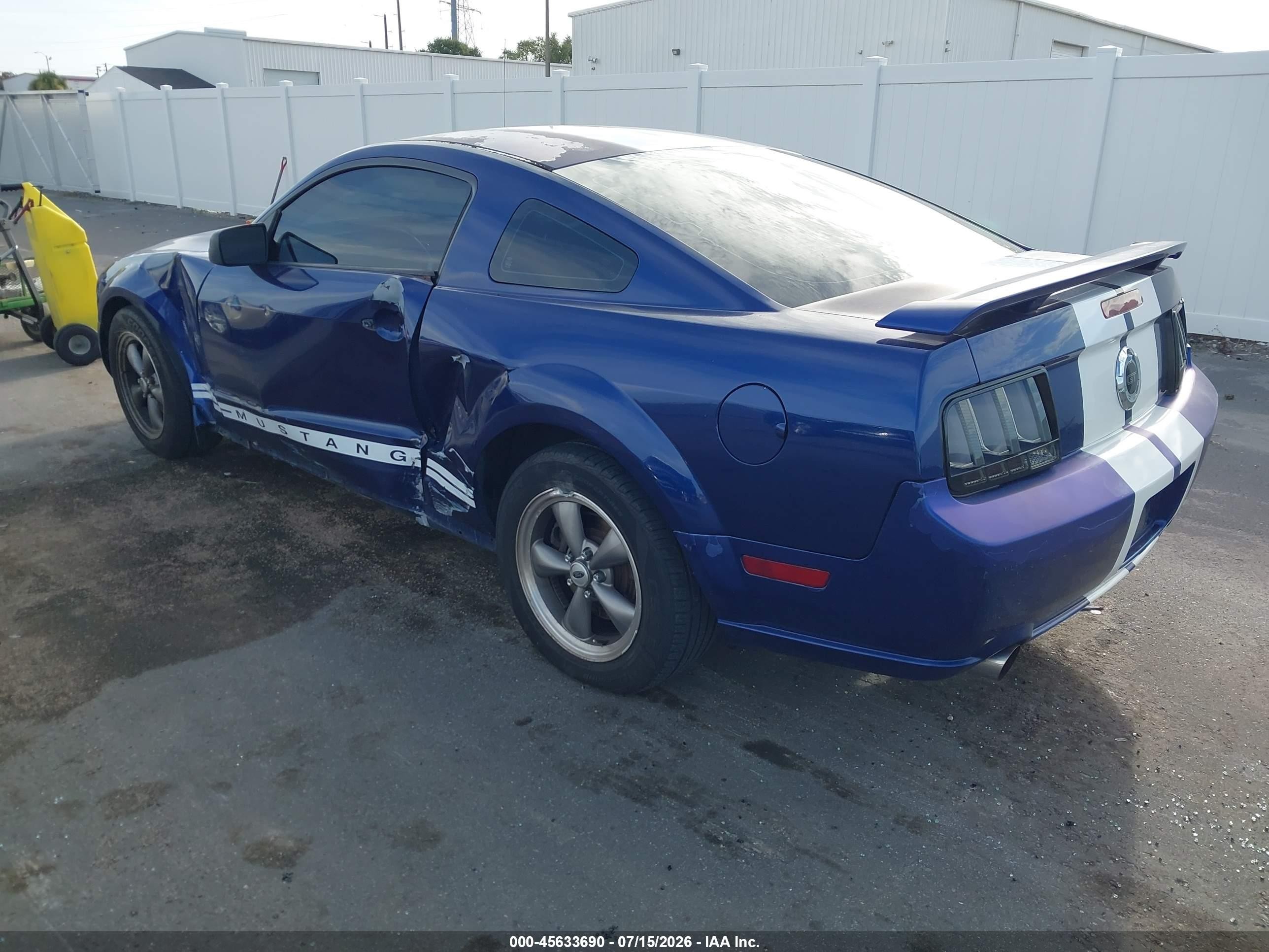 2005 Ford Mustang Gt Deluxe/gt Premium Blue vin: 1ZVFT82H655209317