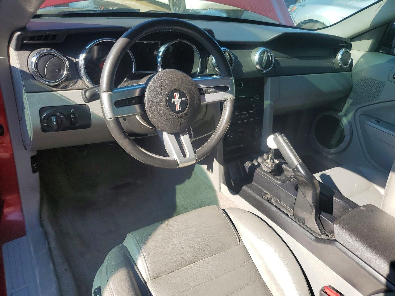 2005 Ford Mustang Gt Красный vin: 1ZVFT82H655256072