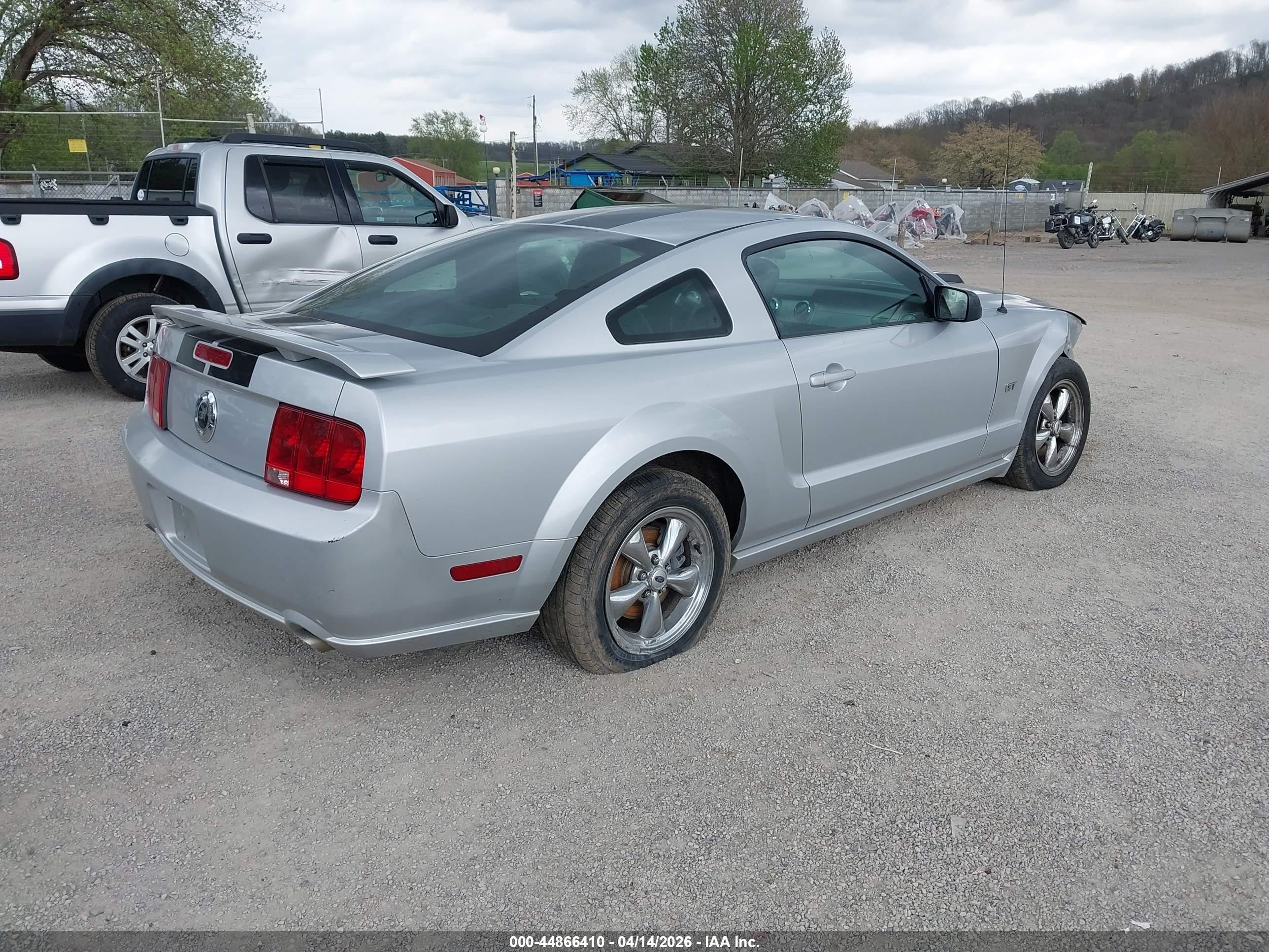 2006 Ford Mustang Gt Silver vin: 1ZVFT82H665142638
