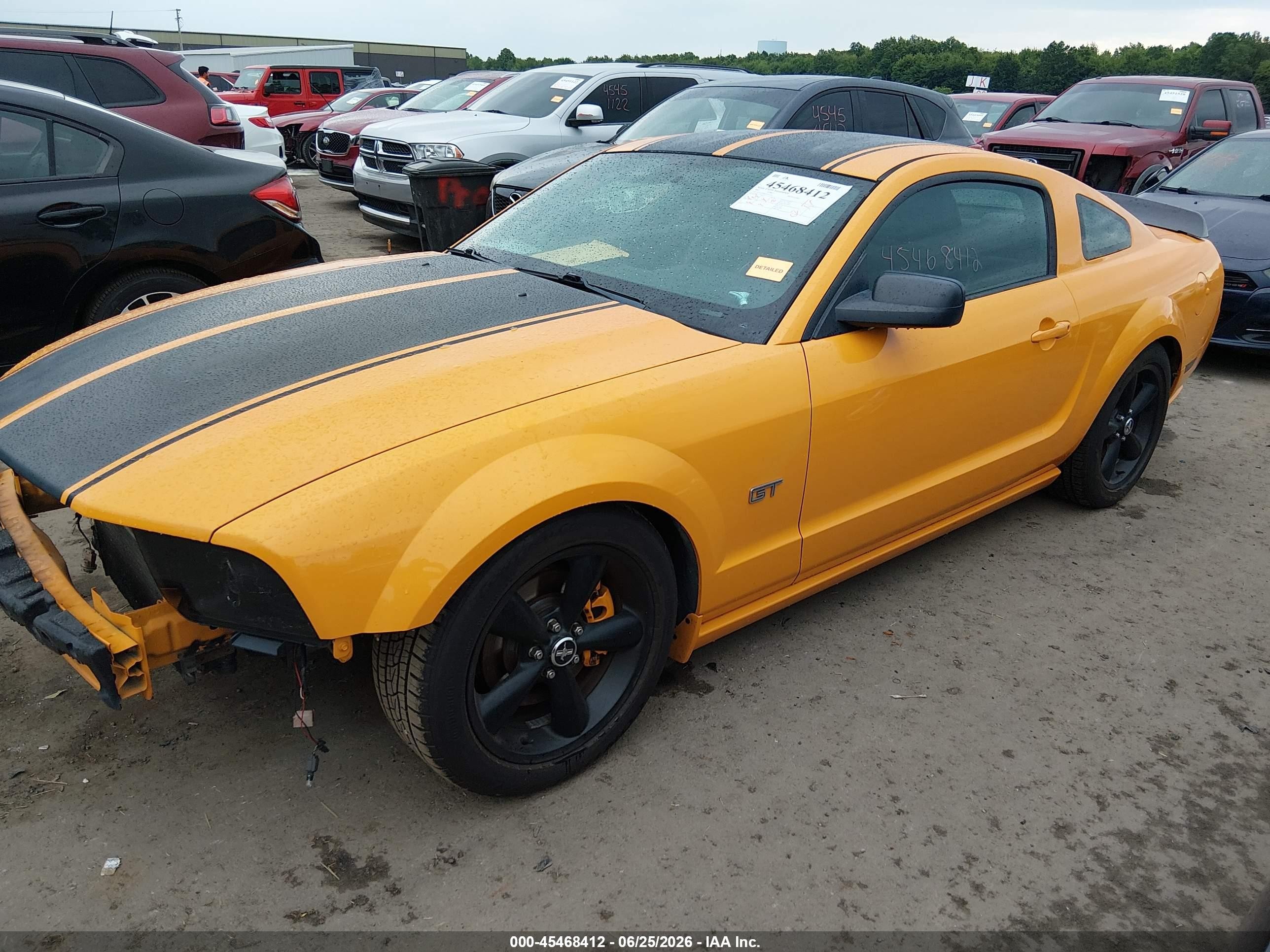 2007 Ford Mustang Gt Deluxe/gt Premium Orange vin: 1ZVFT82H675330254