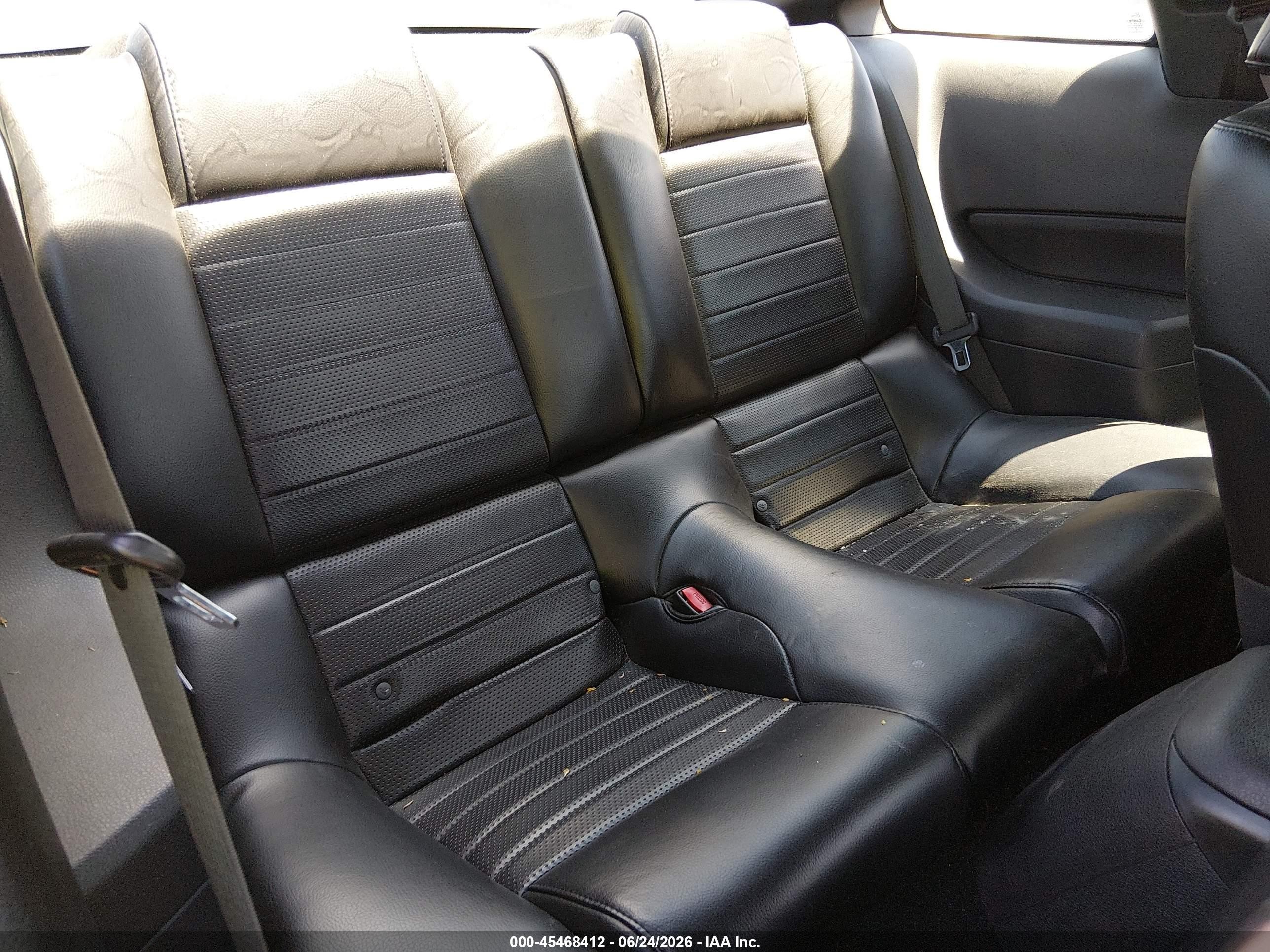 2007 Ford Mustang Gt Deluxe/gt Premium Orange vin: 1ZVFT82H675330254