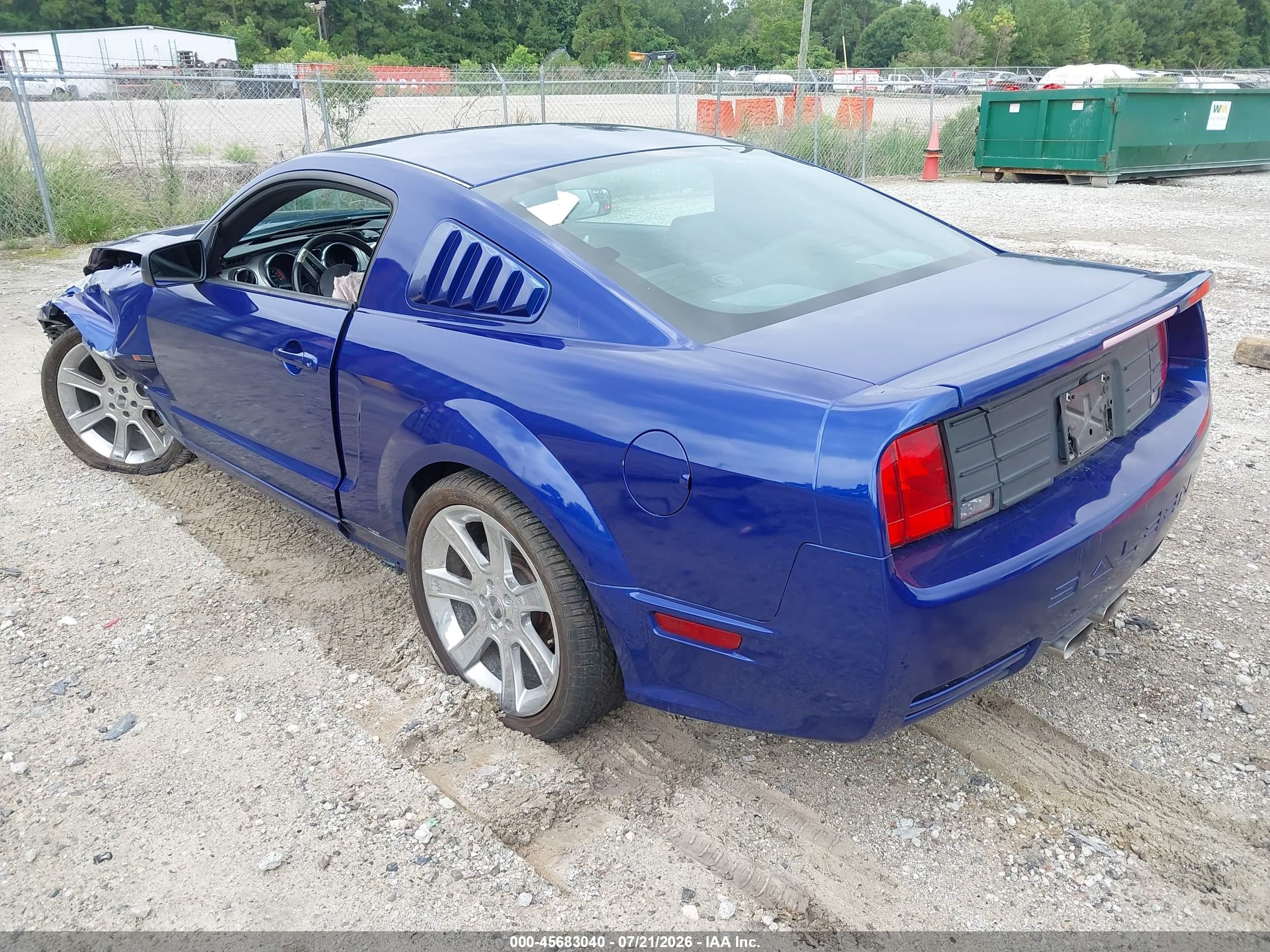2005 Ford Mustang Gt Deluxe/gt Premium Blue vin: 1ZVFT82H755233173