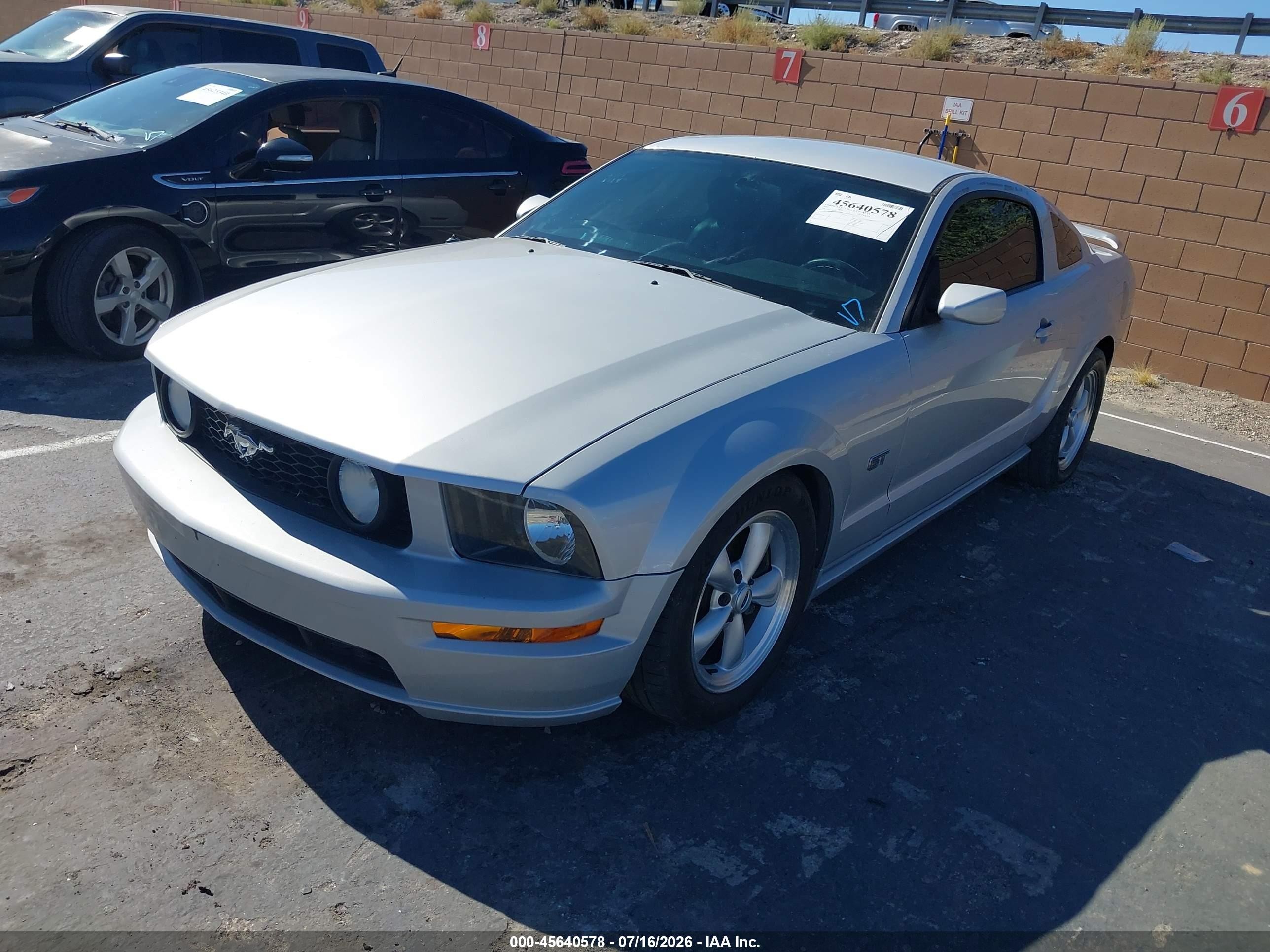 2007 Ford Mustang Gt Deluxe/gt Premium Silver vin: 1ZVFT82H775224668