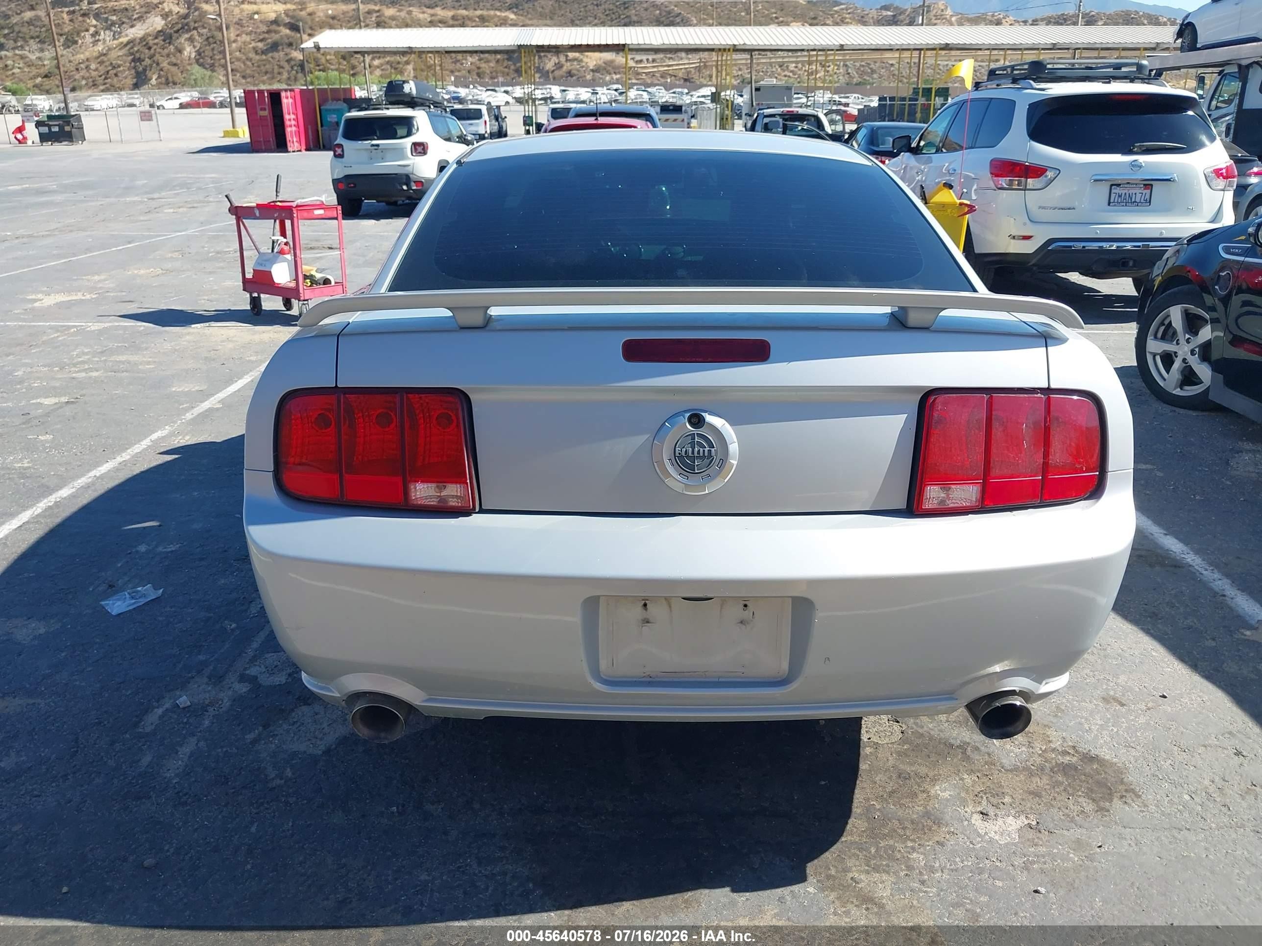 2007 Ford Mustang Gt Deluxe/gt Premium Silver vin: 1ZVFT82H775224668