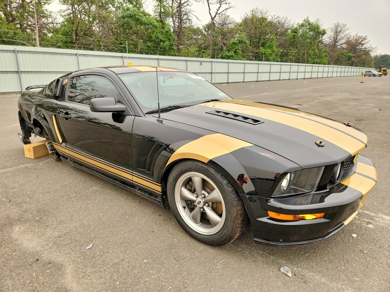 2005 Ford Mustang Gt Черный vin: 1ZVFT82H855241511
