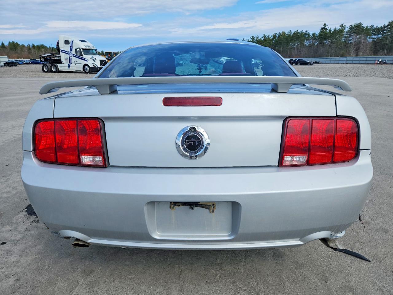 2007 Ford Mustang Gt Серебряный vin: 1ZVFT82H875224775