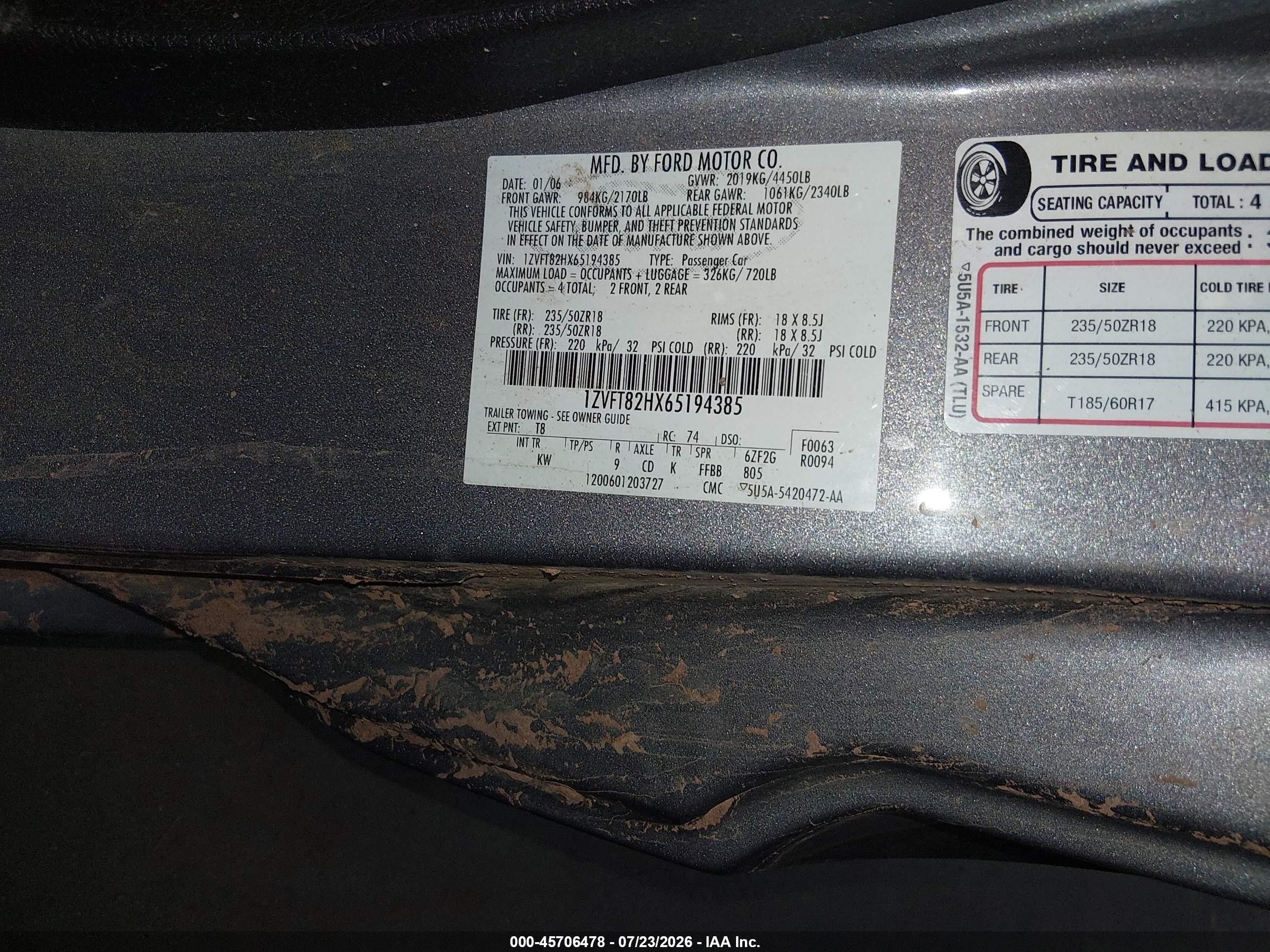 2006 Ford Mustang Gt Серебряный vin: 1ZVFT82HX65194385