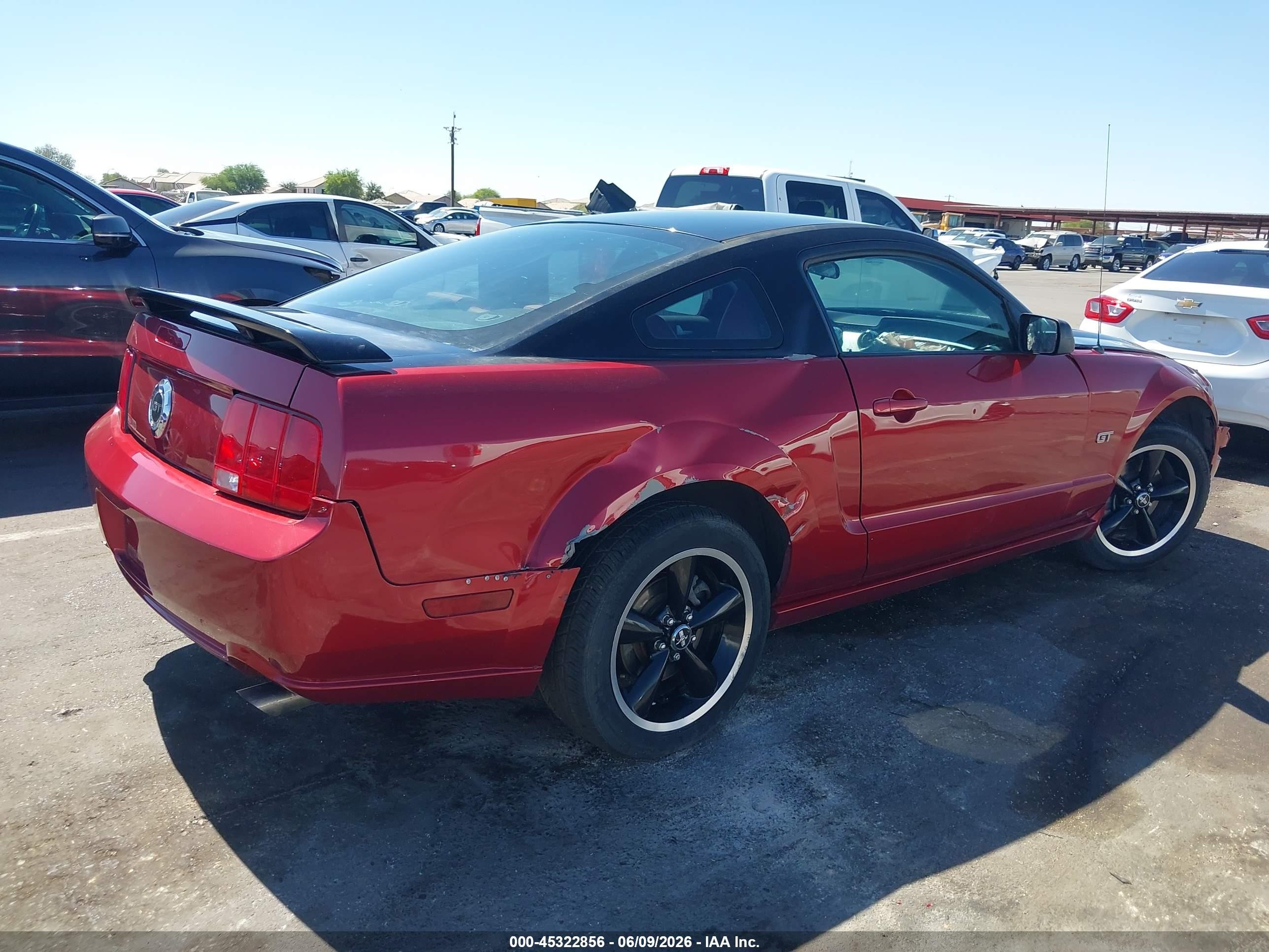 2006 Ford Mustang Gt Красный vin: 1ZVFT82HX65203375
