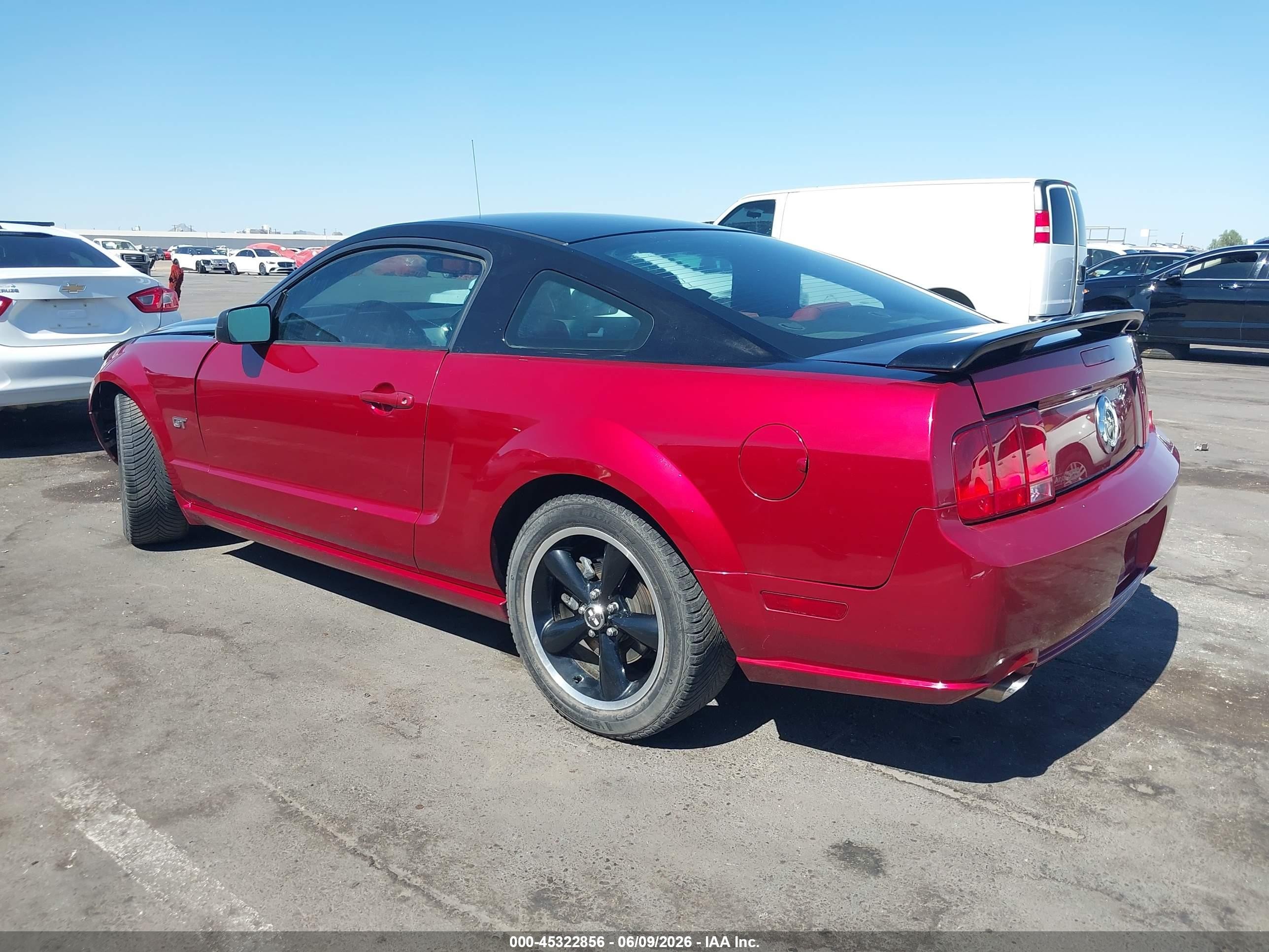 2006 Ford Mustang Gt Красный vin: 1ZVFT82HX65203375