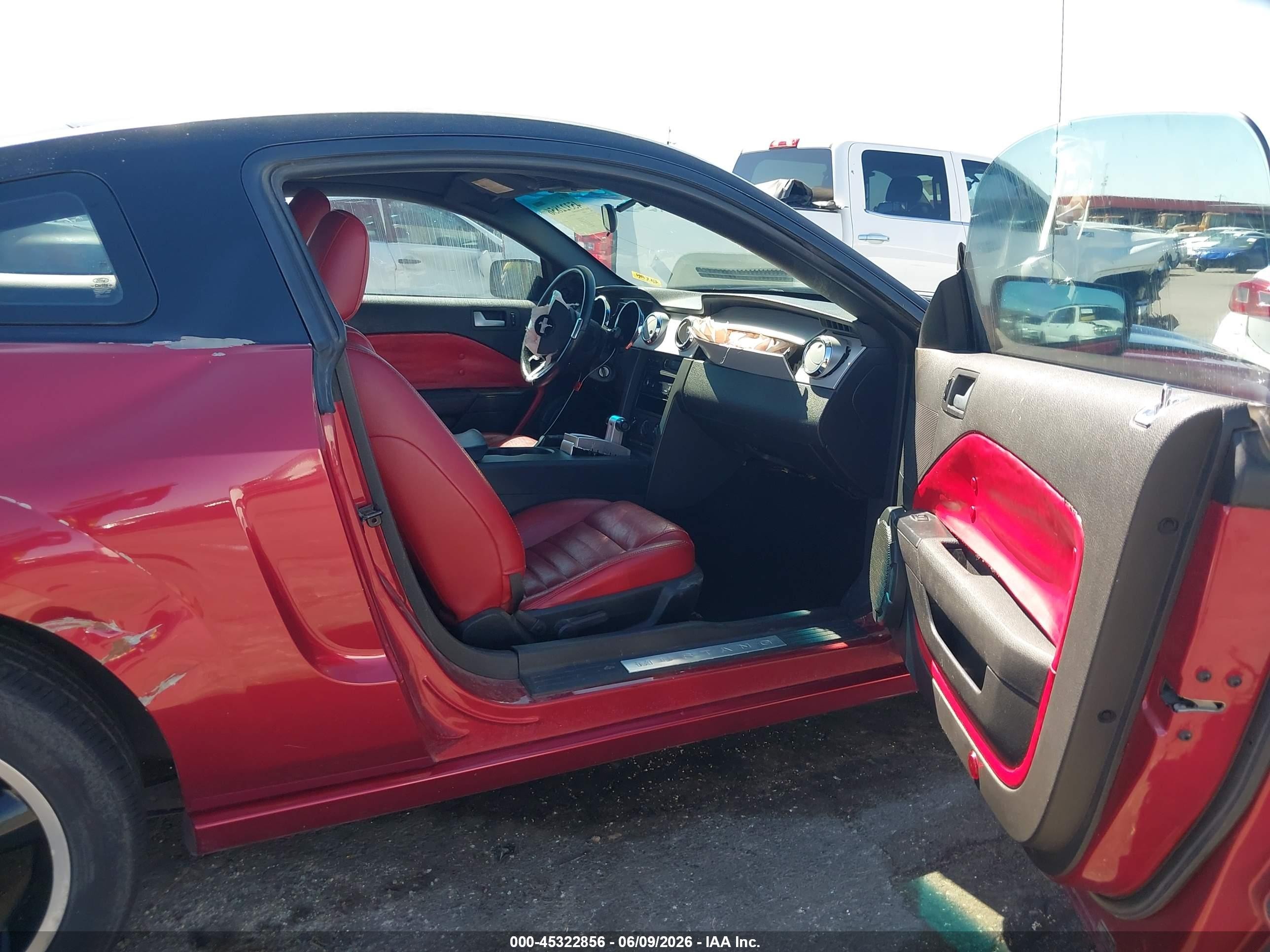 2006 Ford Mustang Gt Красный vin: 1ZVFT82HX65203375