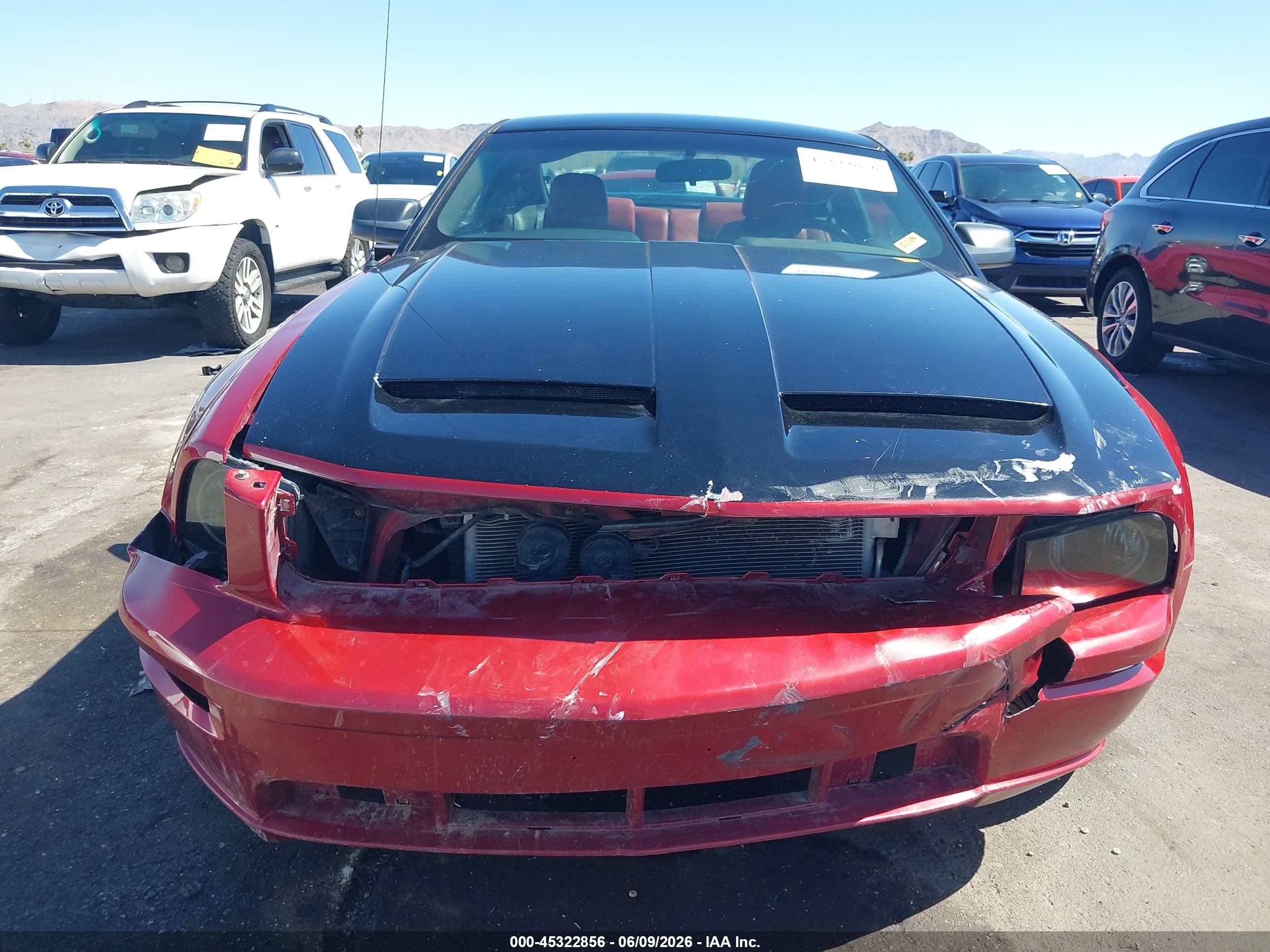 2006 Ford Mustang Gt Красный vin: 1ZVFT82HX65203375