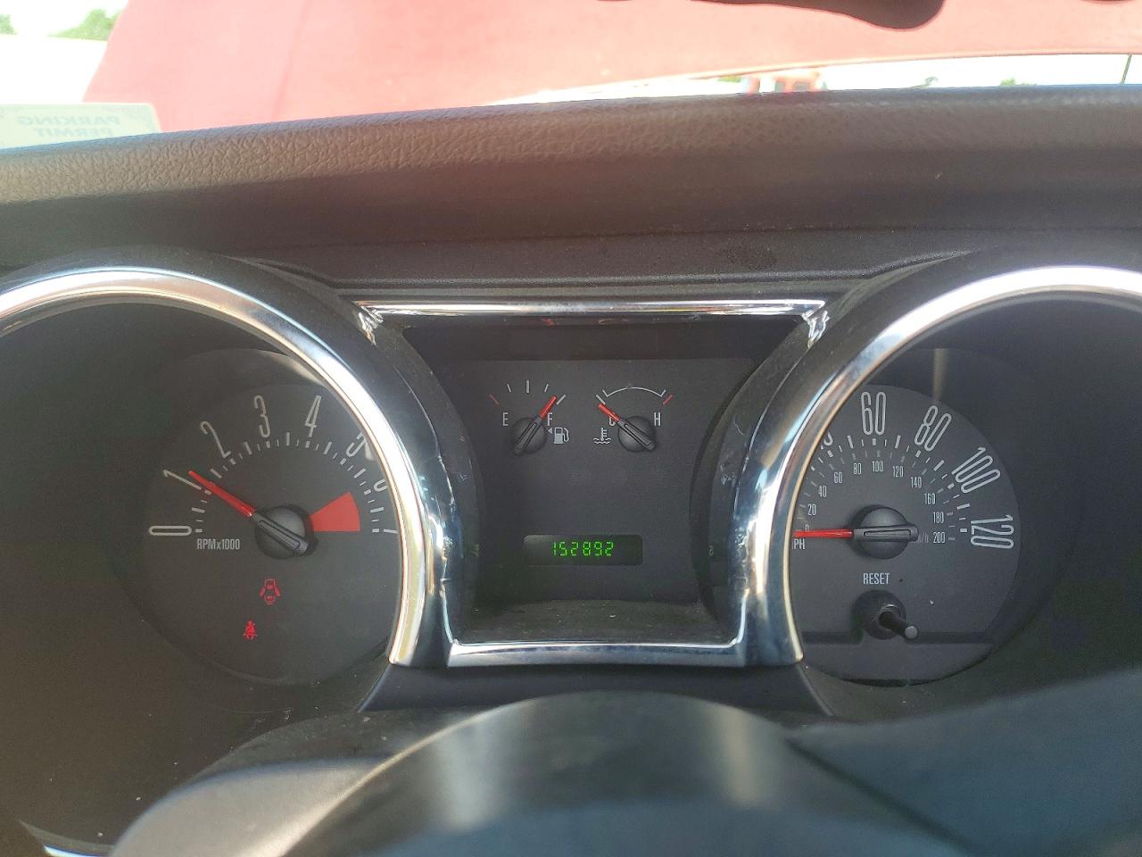 2005 Ford Mustang Red vin: 1ZVFT84N055207629