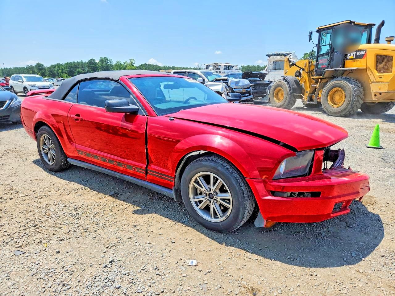 2005 Ford Mustang Red vin: 1ZVFT84N055247161
