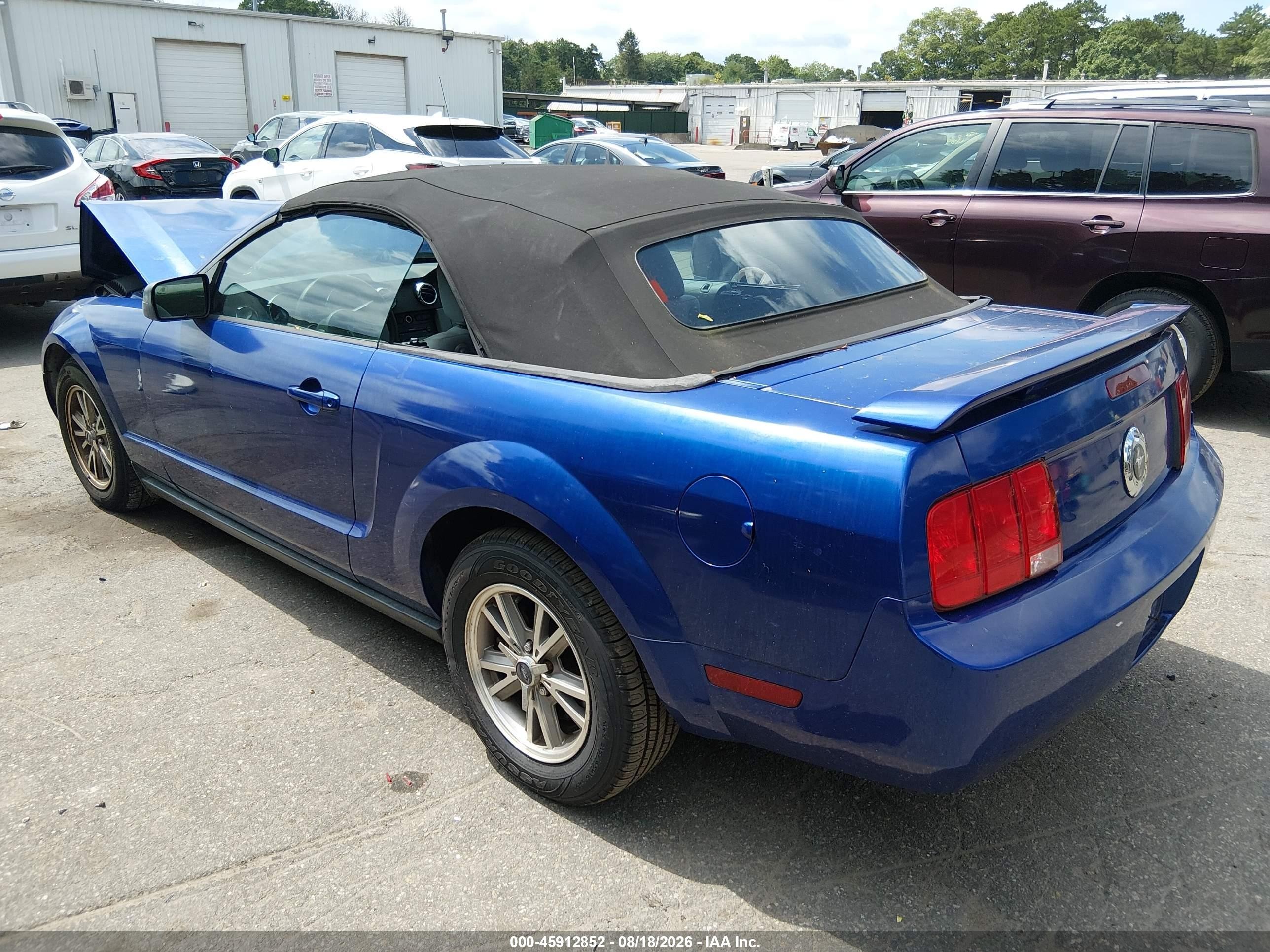 2005 Ford Mustang   Blue vin: 1ZVFT84N055248293
