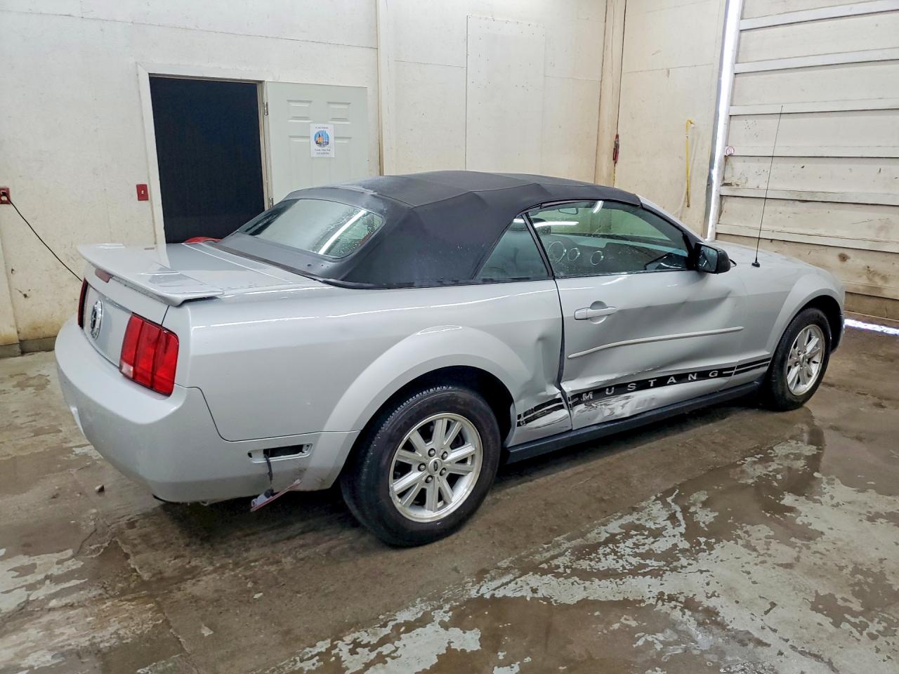 2007 Ford Mustang Silver vin: 1ZVFT84N075201347