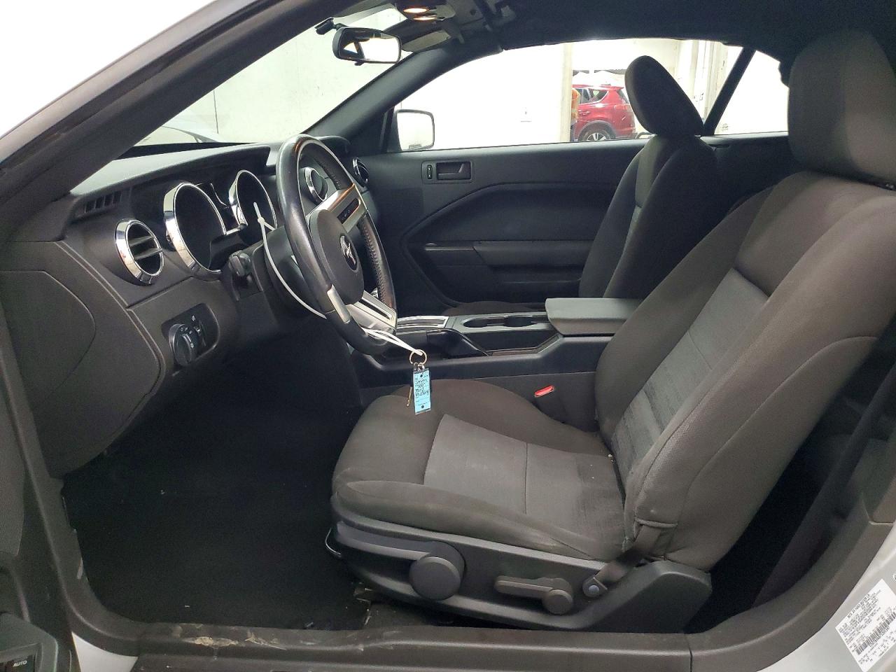 2007 Ford Mustang Silver vin: 1ZVFT84N075201347