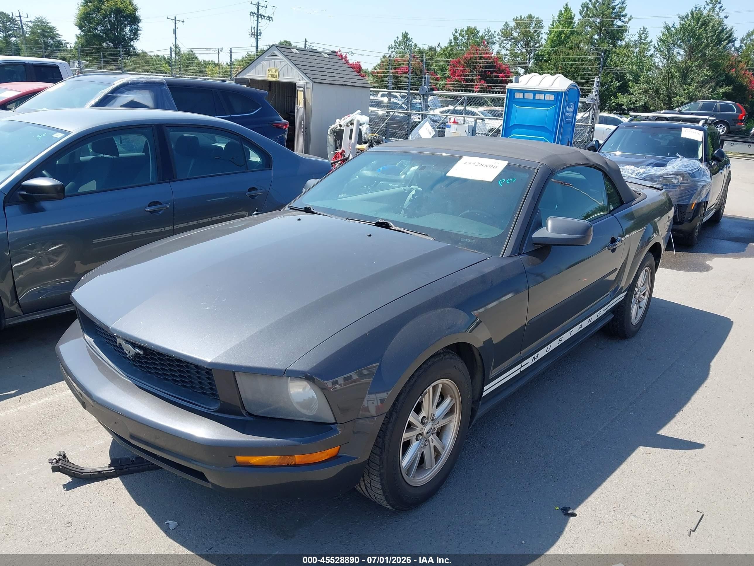2007 Ford Mustang V6 Deluxe/v6 Premium Gray vin: 1ZVFT84N075210033